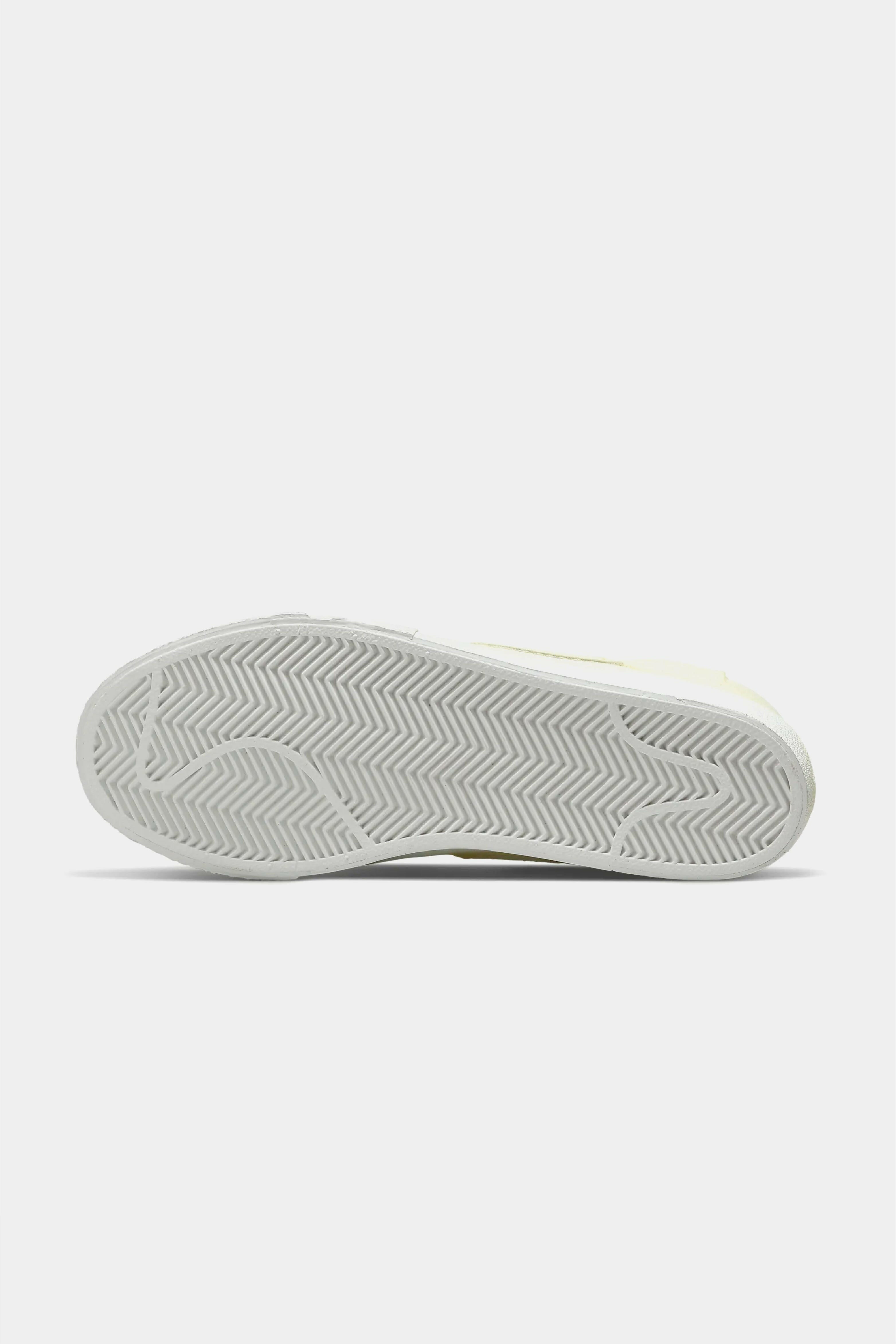 Selectshop FRAME - NIKE SB Nike SB Blazer Mid PRM "Lemon Wash" Footwear Dubai