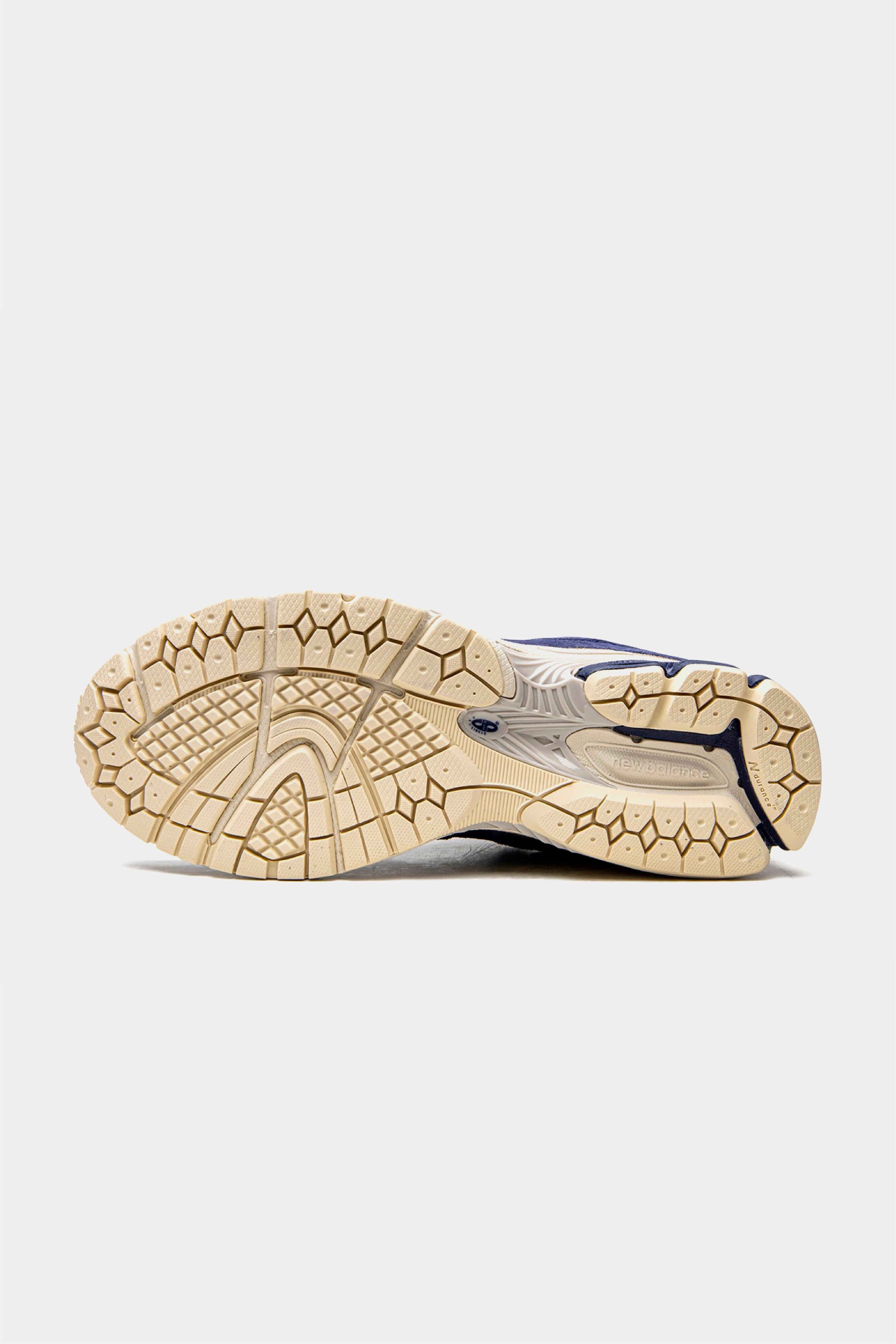 Selectshop FRAME - NEW BALANCE M2002RG "Night Tide" Footwear Concept Store Dubai