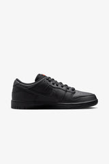 Dunk Low Pro "Triple Black"