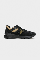 Selectshop FRAME - NEW BALANCE M990BH5 "Made in USA Black Gold" Footwear Concept Store Dubai