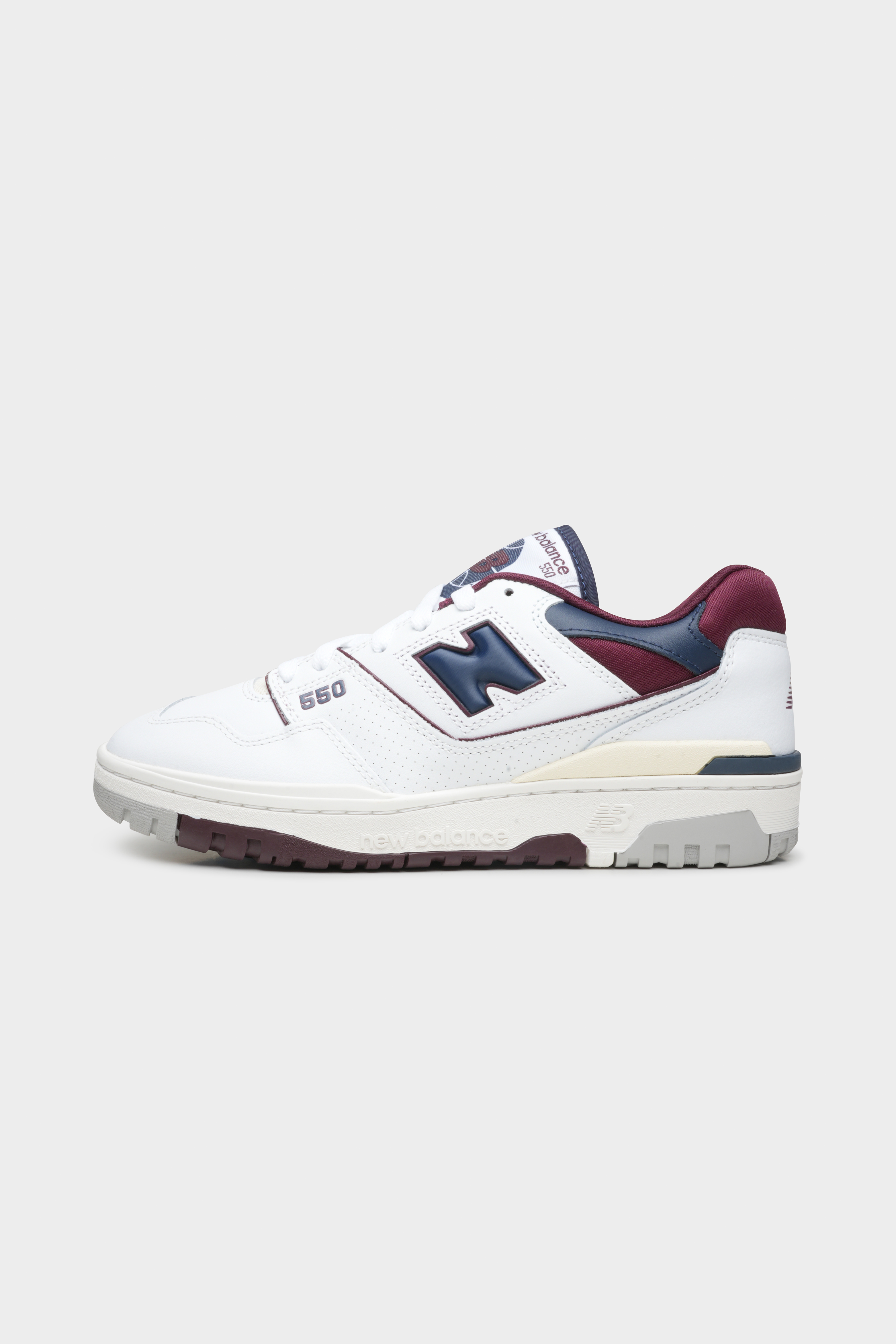 Selectshop FRAME - NEW BALANCE 550 "White Navy Burgundy" Footwear Concept Store Dubai