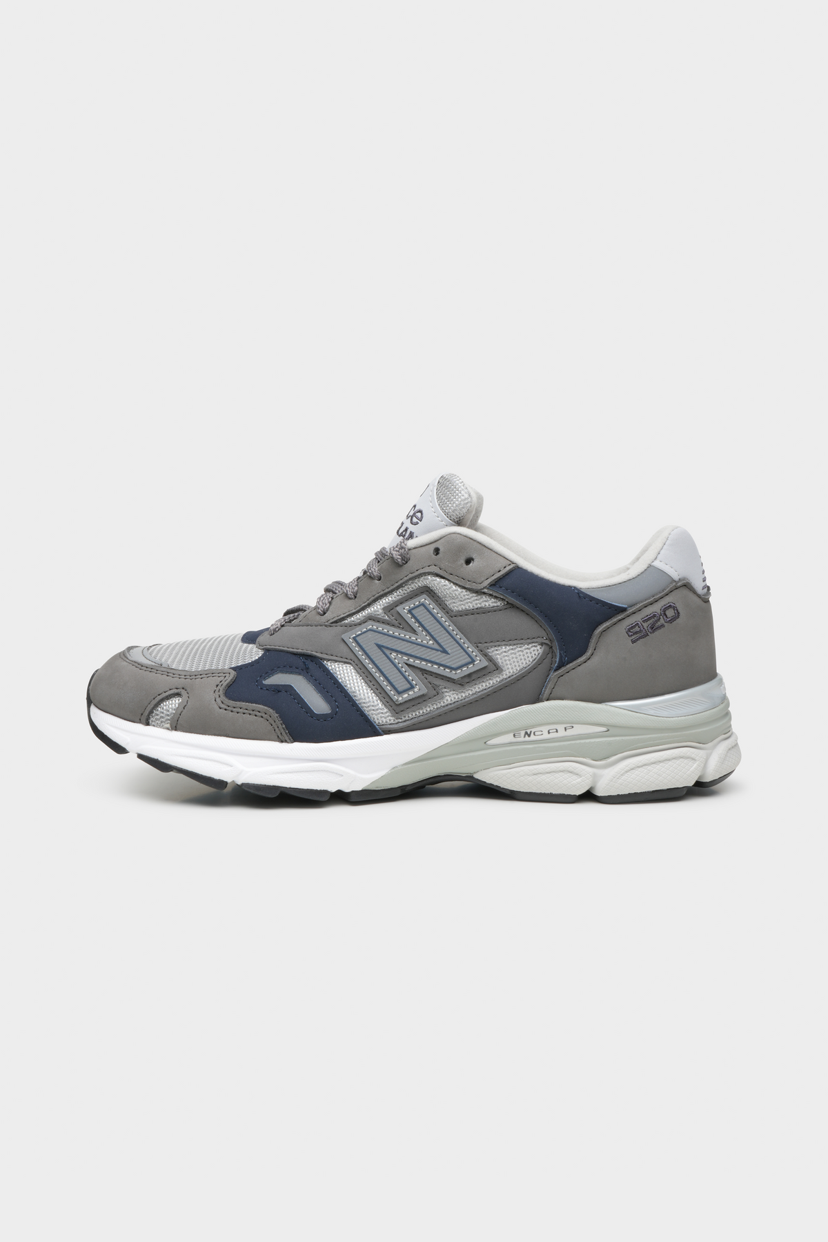 Selectshop FRAME - NEW BALANCE متجر الأحذية M920GNS "صنع في إنجلترا" باللون الرمادي البحري في دبي