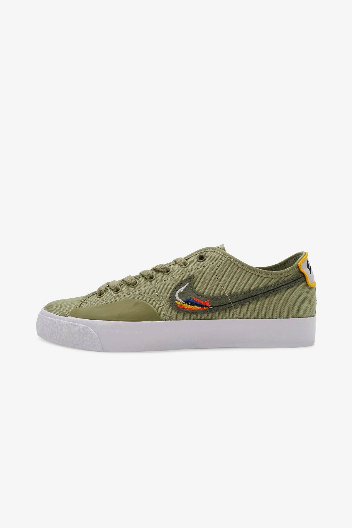 Selectshop FRAME - NIKE SB بلايزر كورت بلايزر دي في دي إل "زيتون مغبر" أحذية دبي