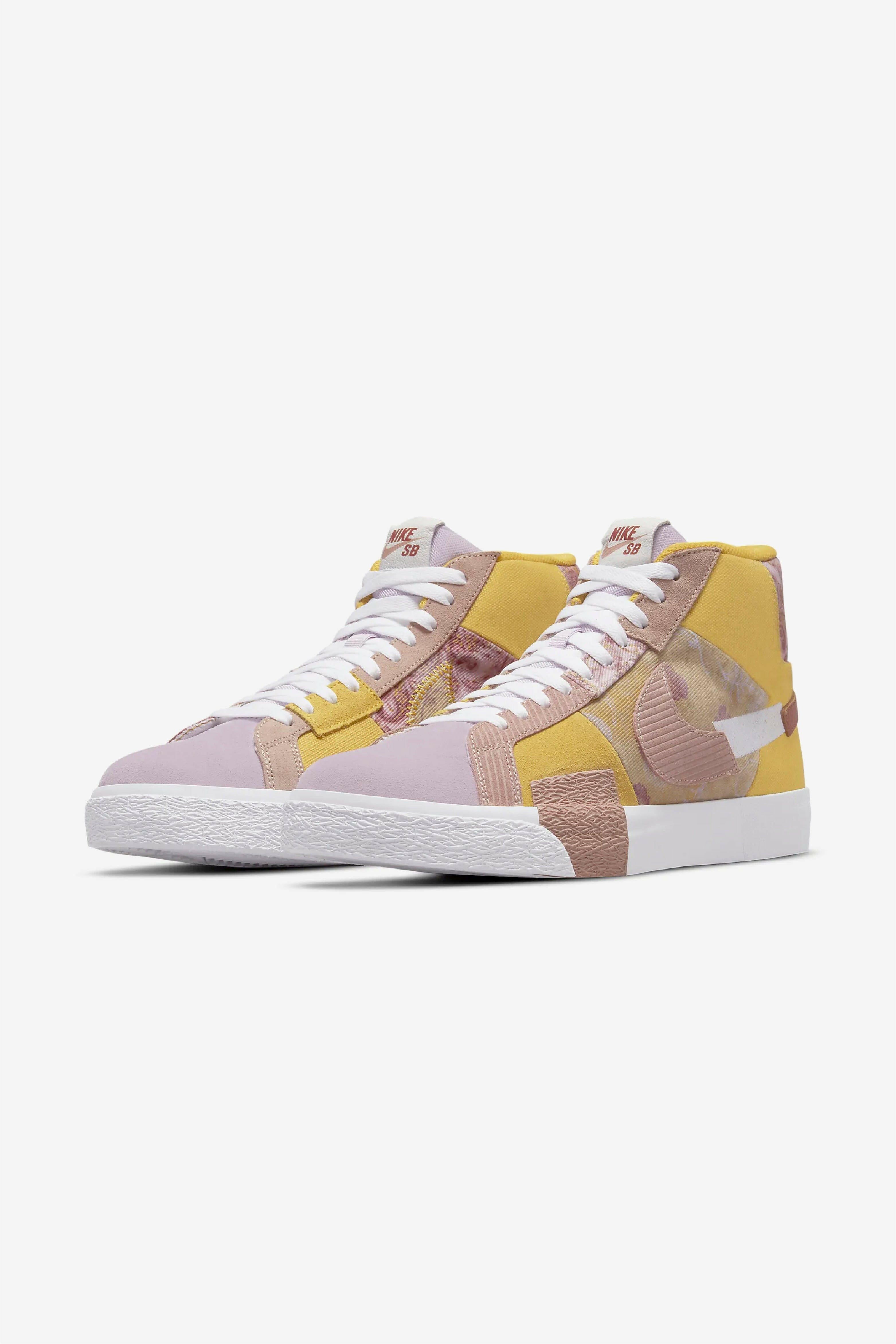 Selectshop FRAME - NIKE SB Nike SB Zoom Blazer Mid Premium “Rose Paisley” Footwear Dubai