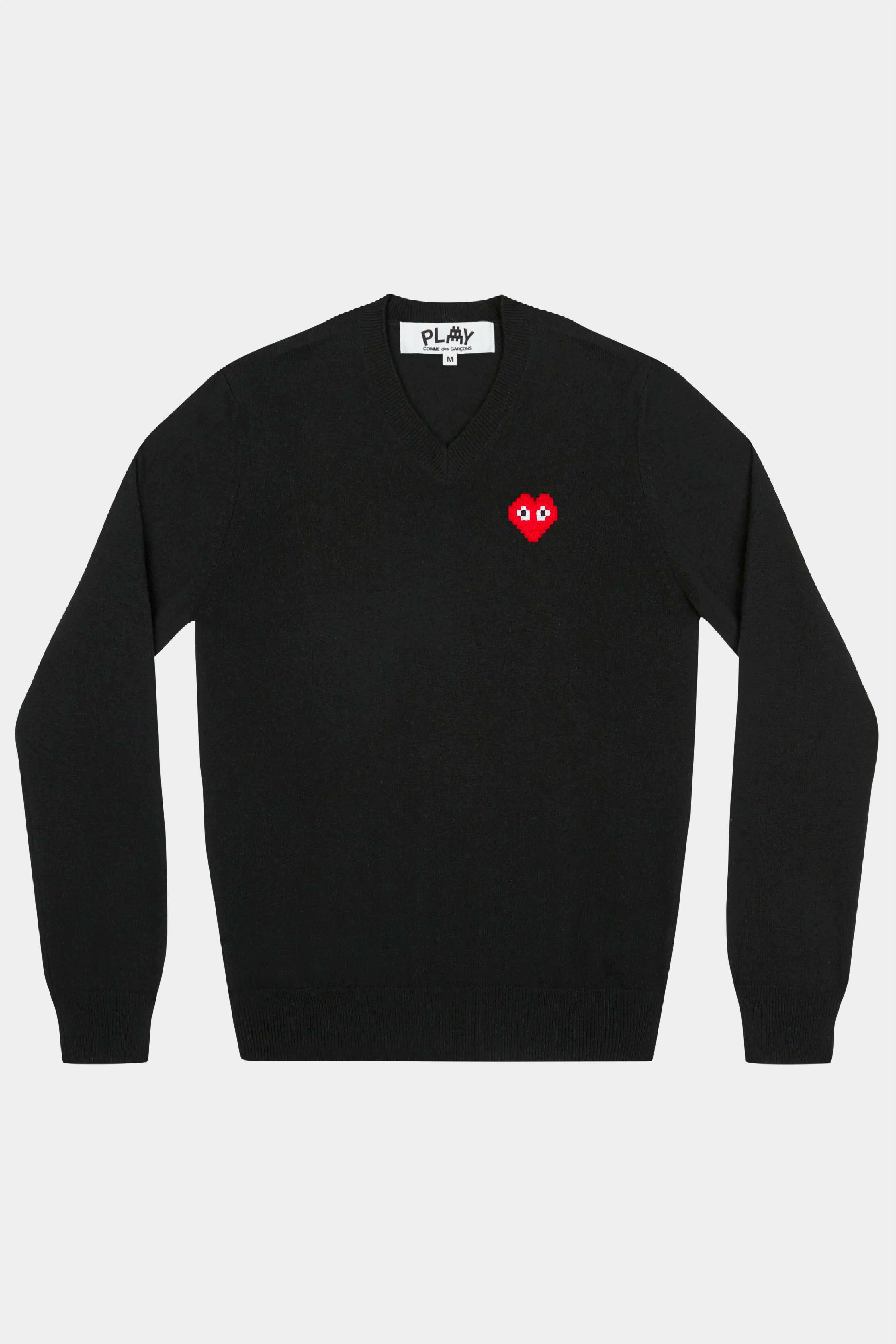 Selectshop FRAME - COMME DES GARCONS PLAY Comme des Garçons x Invader V Neck Sweats-Knits متجر مفهوم البلوزات x متجر إنفادر دبي