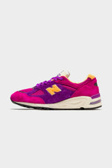 Selectshop FRAME - NEW BALANCE 990v2 Made In USA "Teddy Santis" Footwear Concept Store Dubai