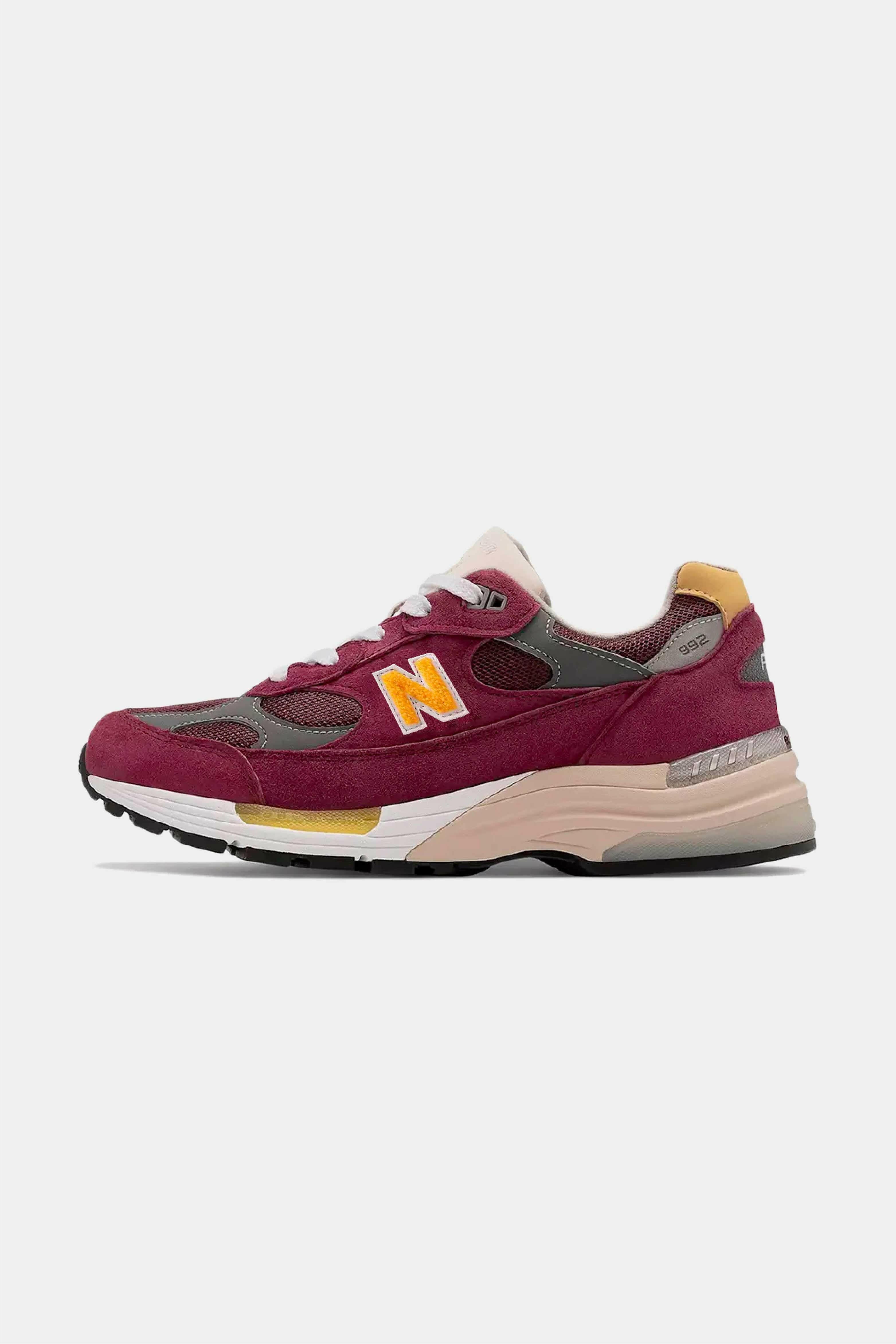 Selectshop FRAME - NEW BALANCE 992 صنع في الولايات المتحدة الأمريكية "بورجوندي جولد" متجر الأحذية "بورجوندي جولد" دبي