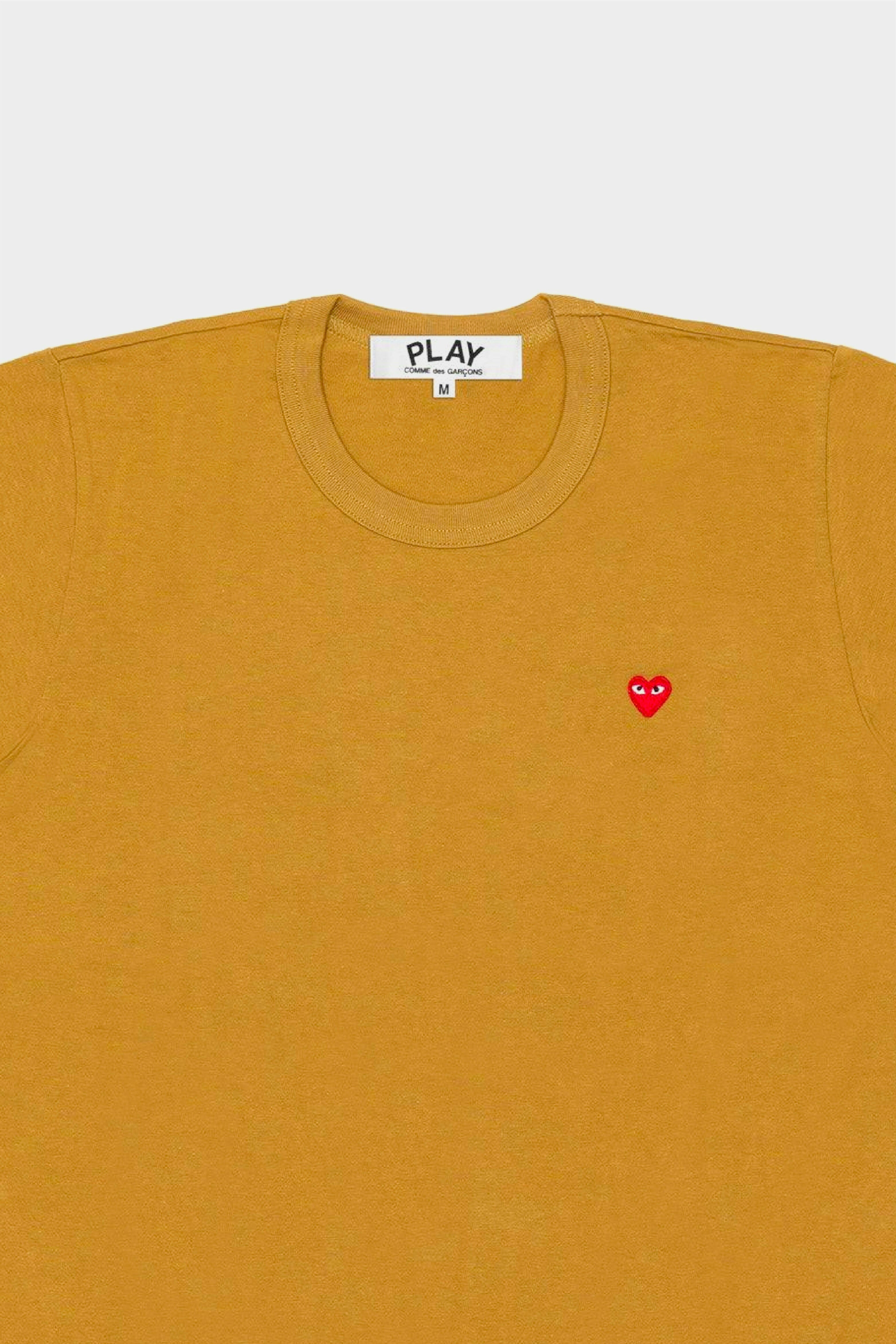 Selectshop FRAME - COMME DES GARCONS PLAY Red Heart T-Shirt T-Shirts Concept Store Dubai