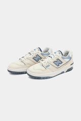 Selectshop FRAME - NEW BALANCE 550 "Vintage Indigo Beige" Footwear Concept Store Dubai