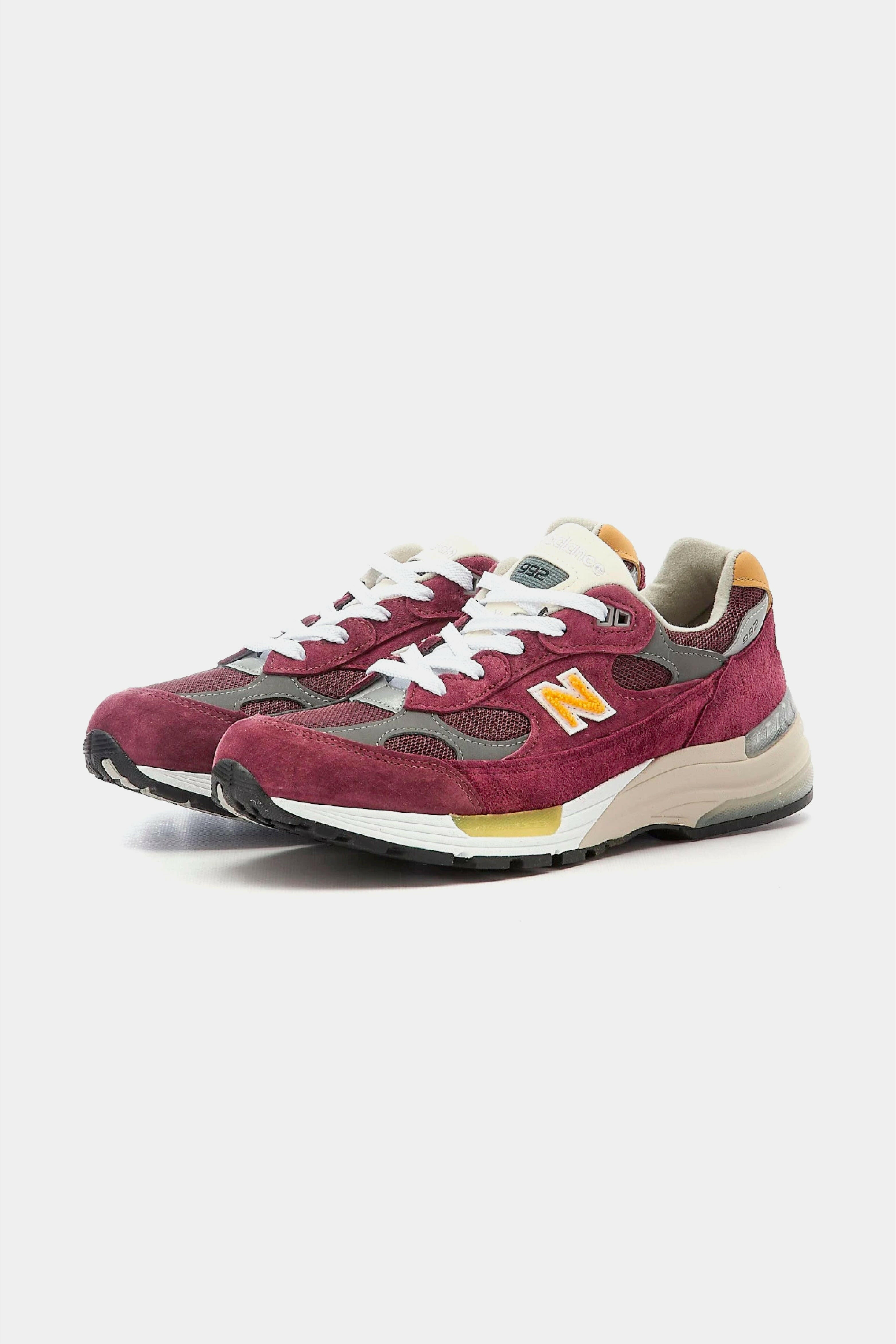 Selectshop FRAME - NEW BALANCE 992 صنع في الولايات المتحدة الأمريكية "بورجوندي جولد" متجر الأحذية "بورجوندي جولد" دبي