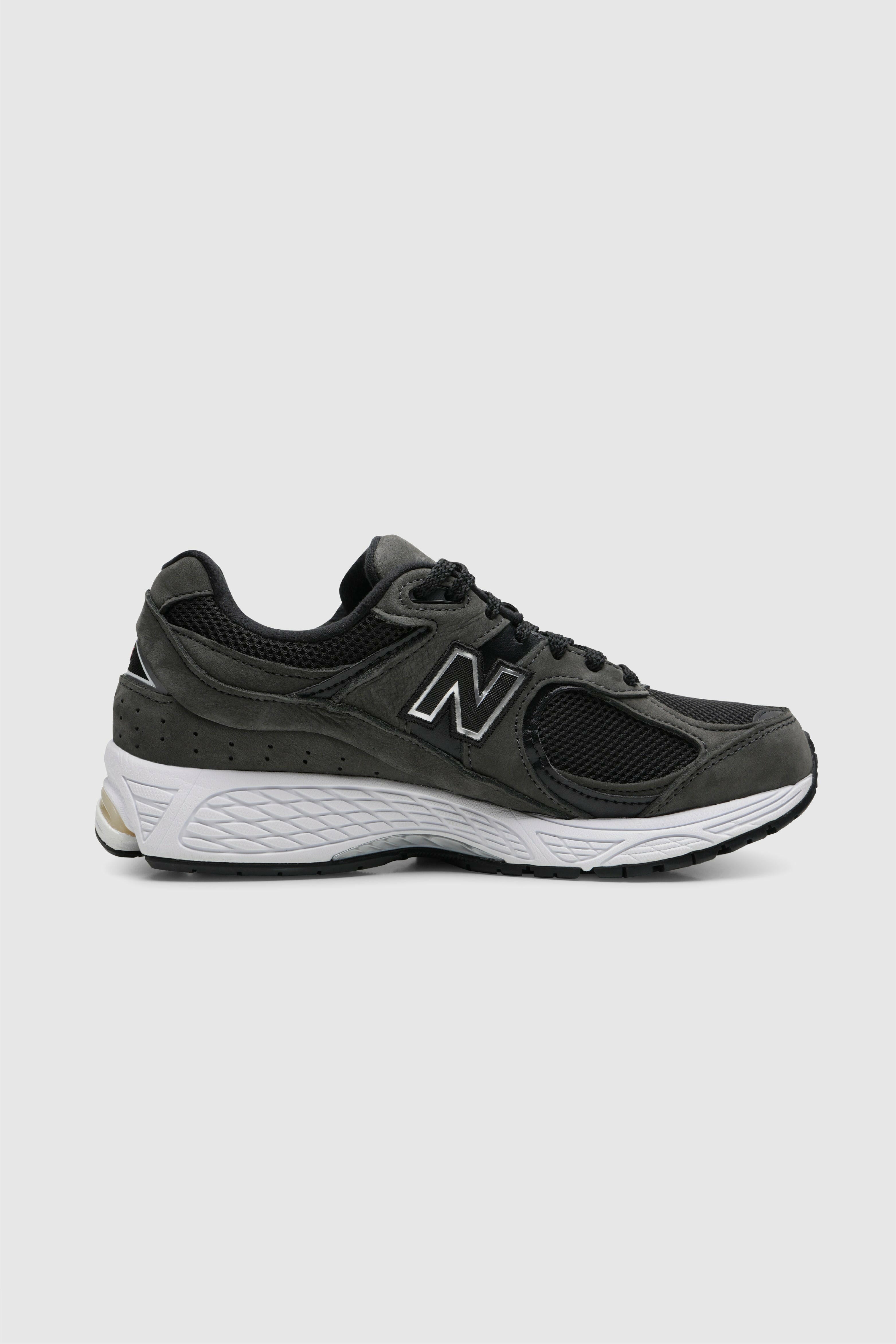 Selectshop FRAME - NEW BALANCE 2002R 2002R OG "الرمادي الداكن" متجر الأحذية "رمادي غامق" دبي