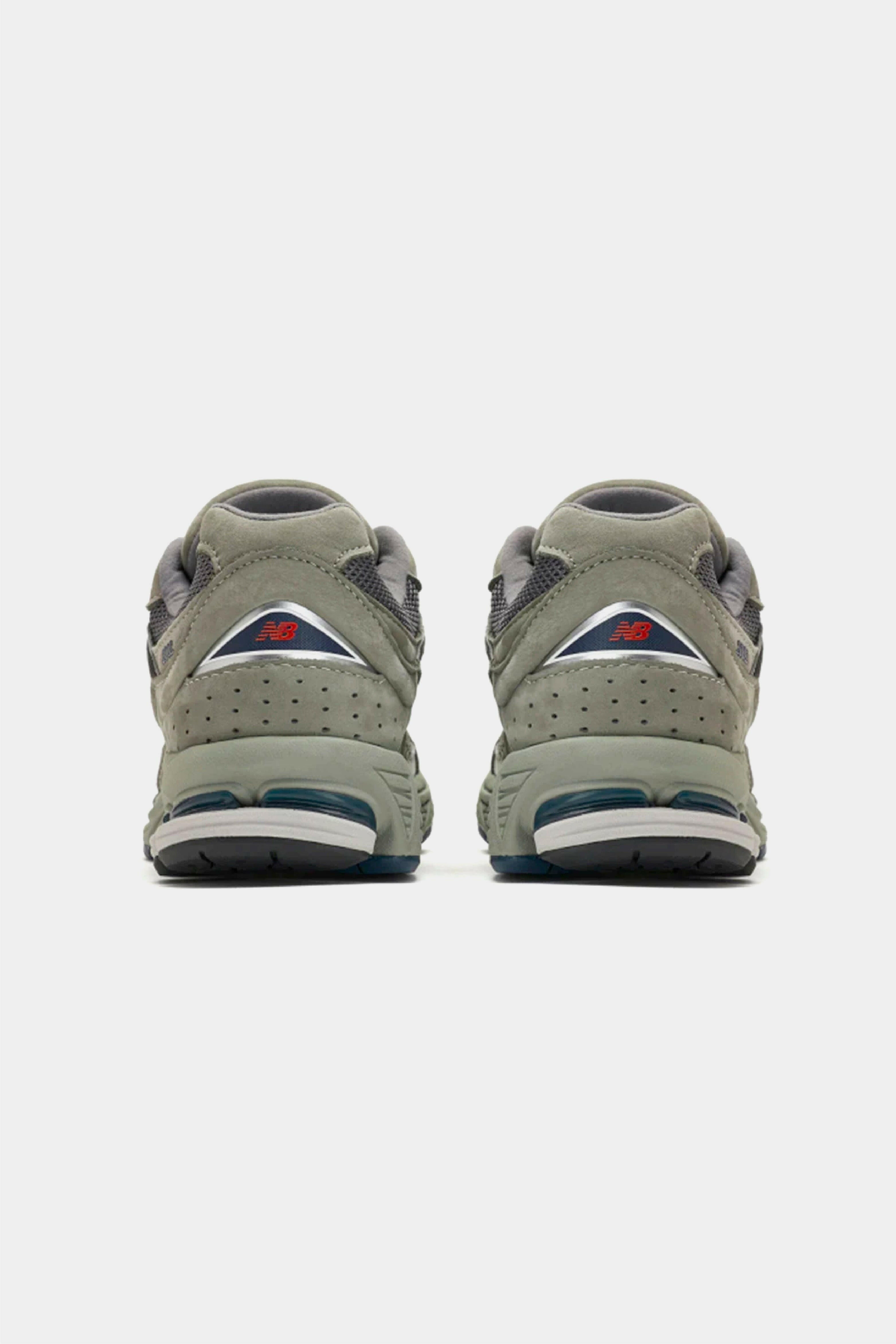 Selectshop FRAME - NEW BALANCE 2002R "Light Grey" Footwear Concept Store Dubai