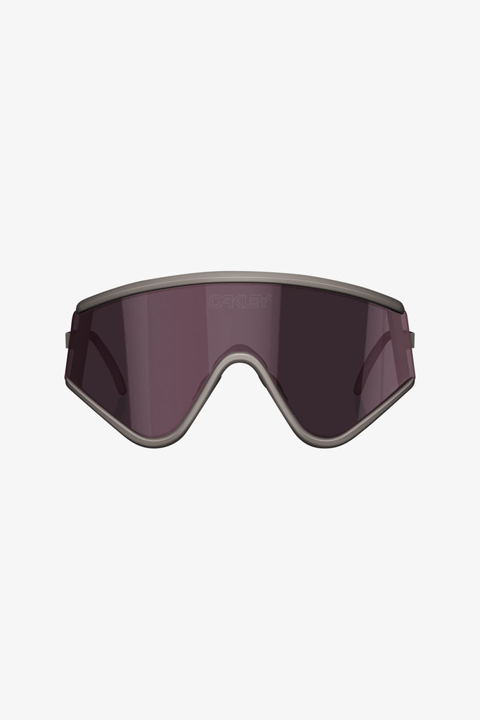 Shop OAKLEY MUZM Eyeshade at Selectshop FRAME