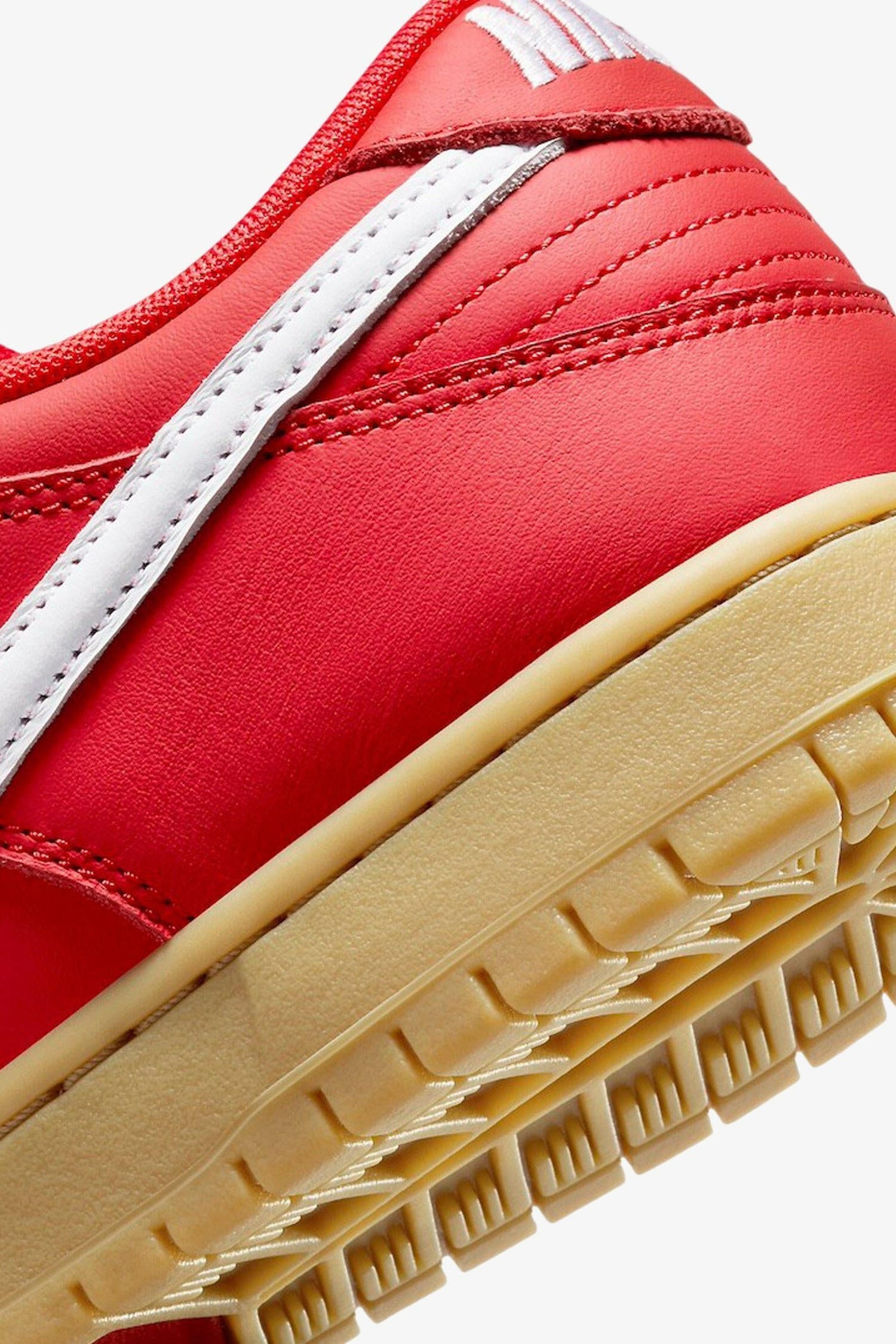 SB Dunk Low "University Red"- Selectshop FRAME