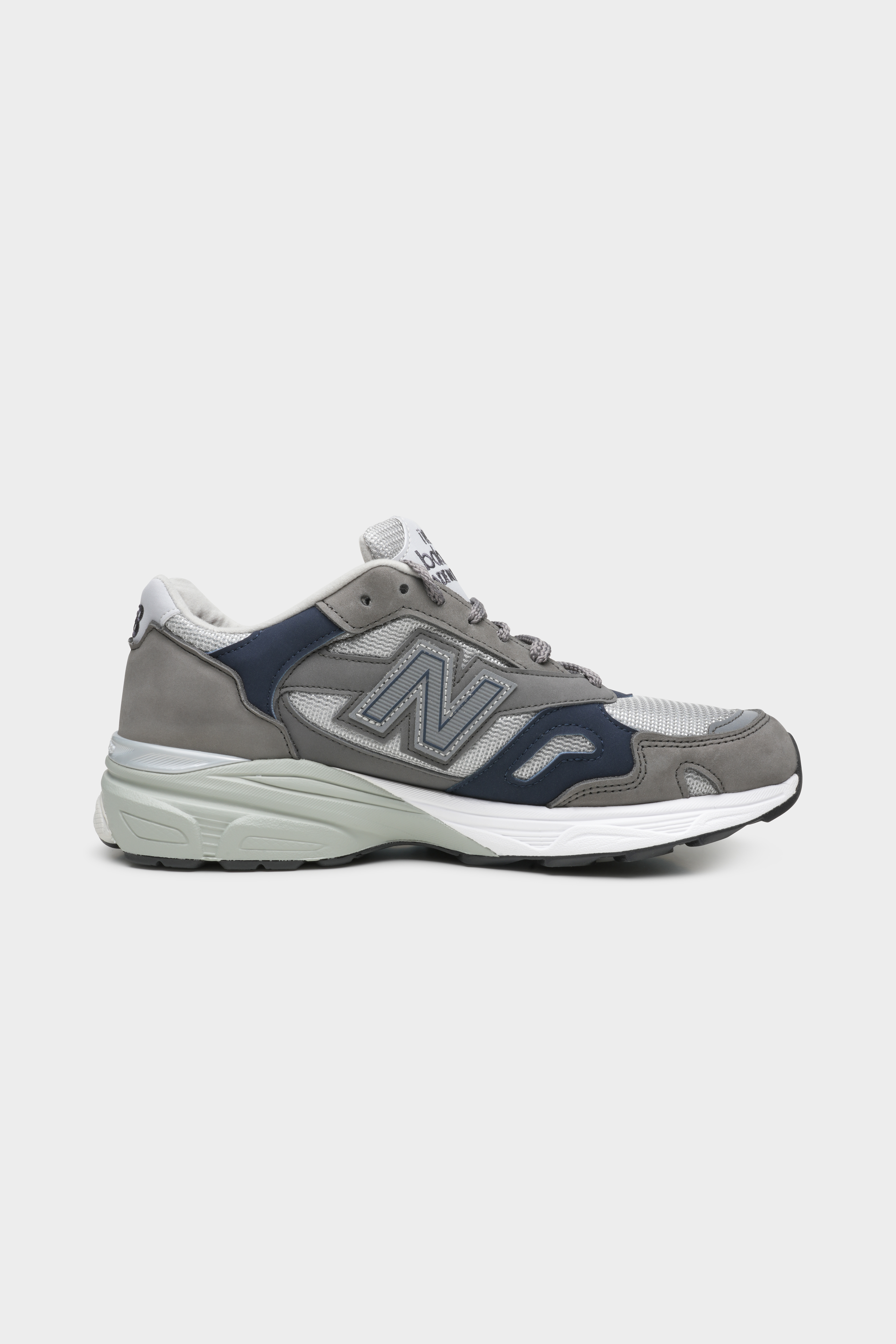 Selectshop FRAME - NEW BALANCE M920GNS "Made in England "Grey Navy" Footwear Concept Store Dubai