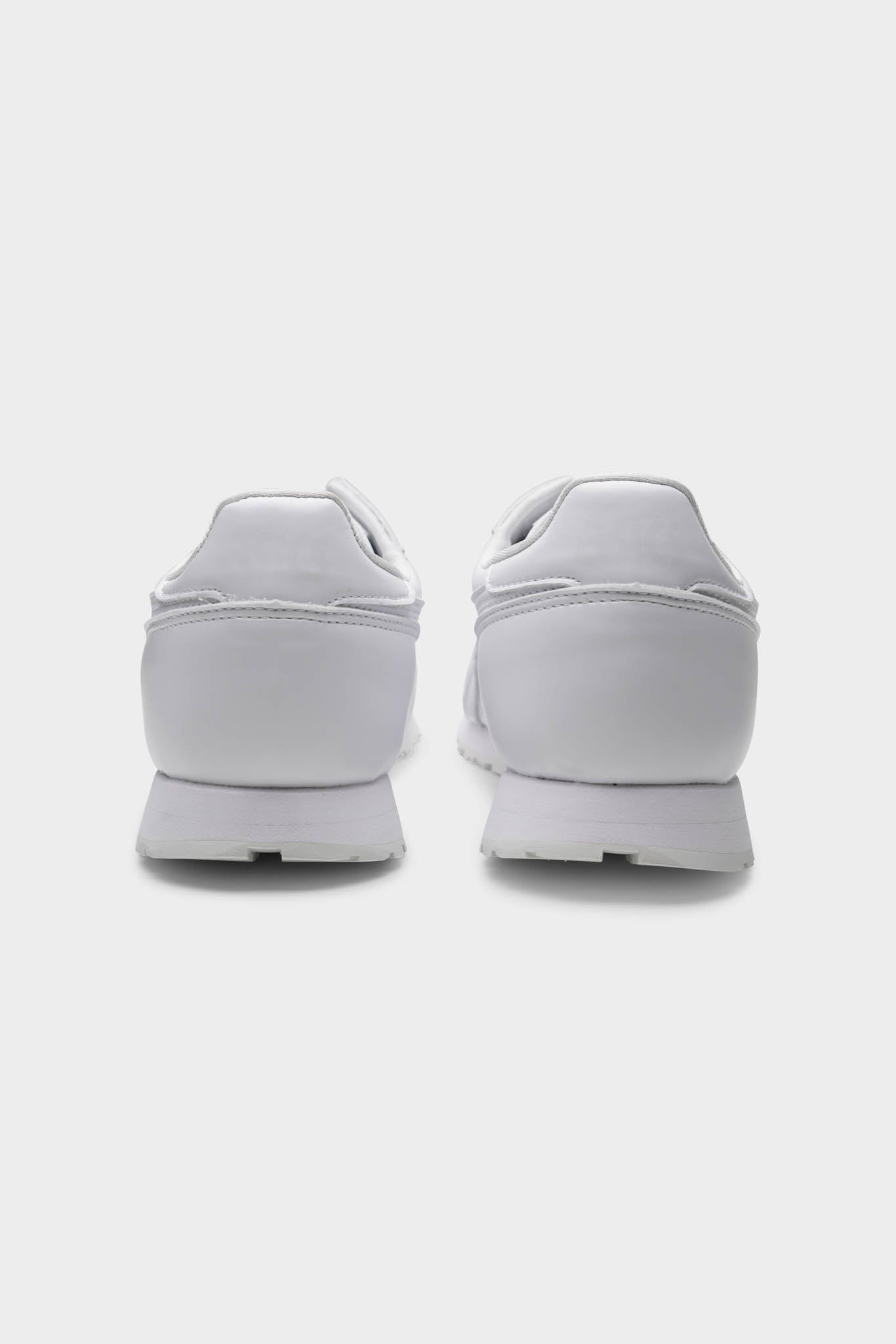Selectshop FRAME - COMME DES GARÇONS SHIRT CDG Shirt x Asics OC Runner Footwear Dubai
