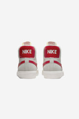 Selectshop FRAME - NIKE SB Nike SB Blazer Mid Summit "White University Red" Footwear Dubai