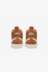 Selectshop FRAME - NIKE SB Nike SB Blazer Mid ISO "Dark Russet" Footwear Dubai