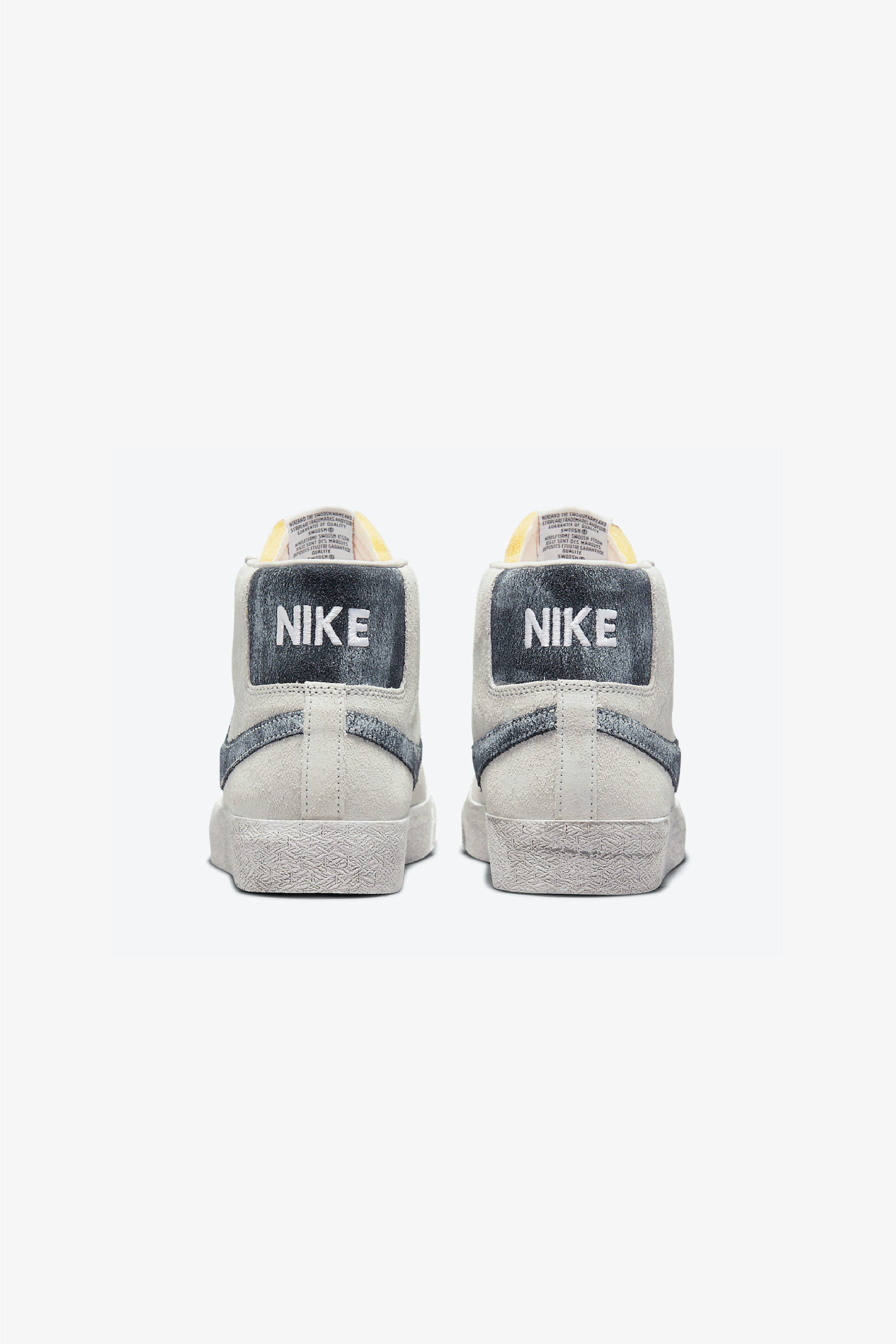 Selectshop FRAME - NIKE SB Nike SB Zoom Blazer Mid PRM "Faded Sail Black" Footwear Dubai