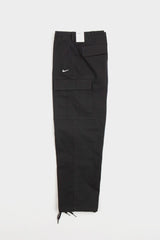 Selectshop FRAME - NIKE SB Kearny Skate Cargo Trousers Bottoms Concept Store Dubai