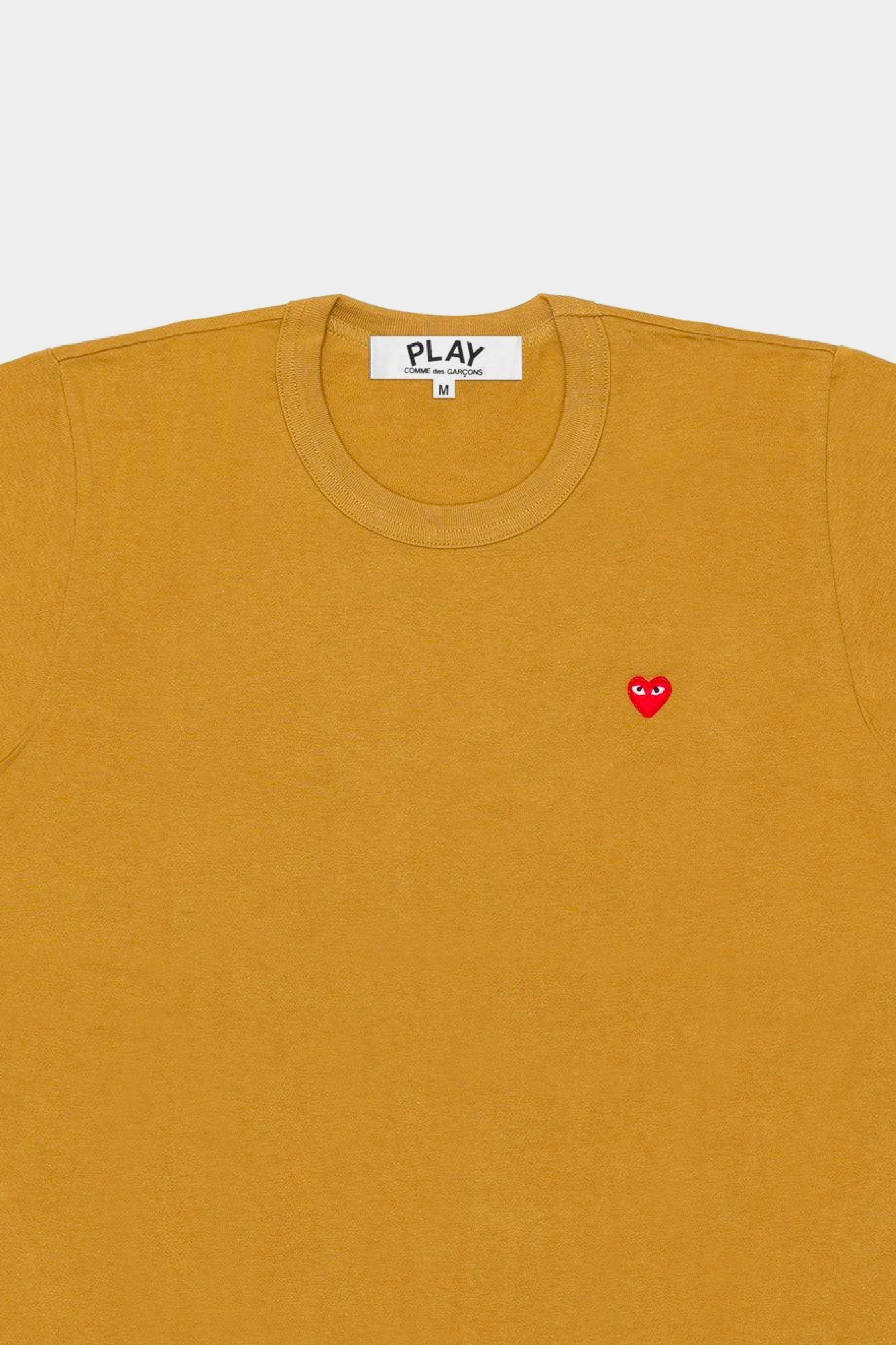 Selectshop FRAME - COMME DES GARCONS PLAY Red Heart T-Shirt T-Shirts Concept Store Dubai