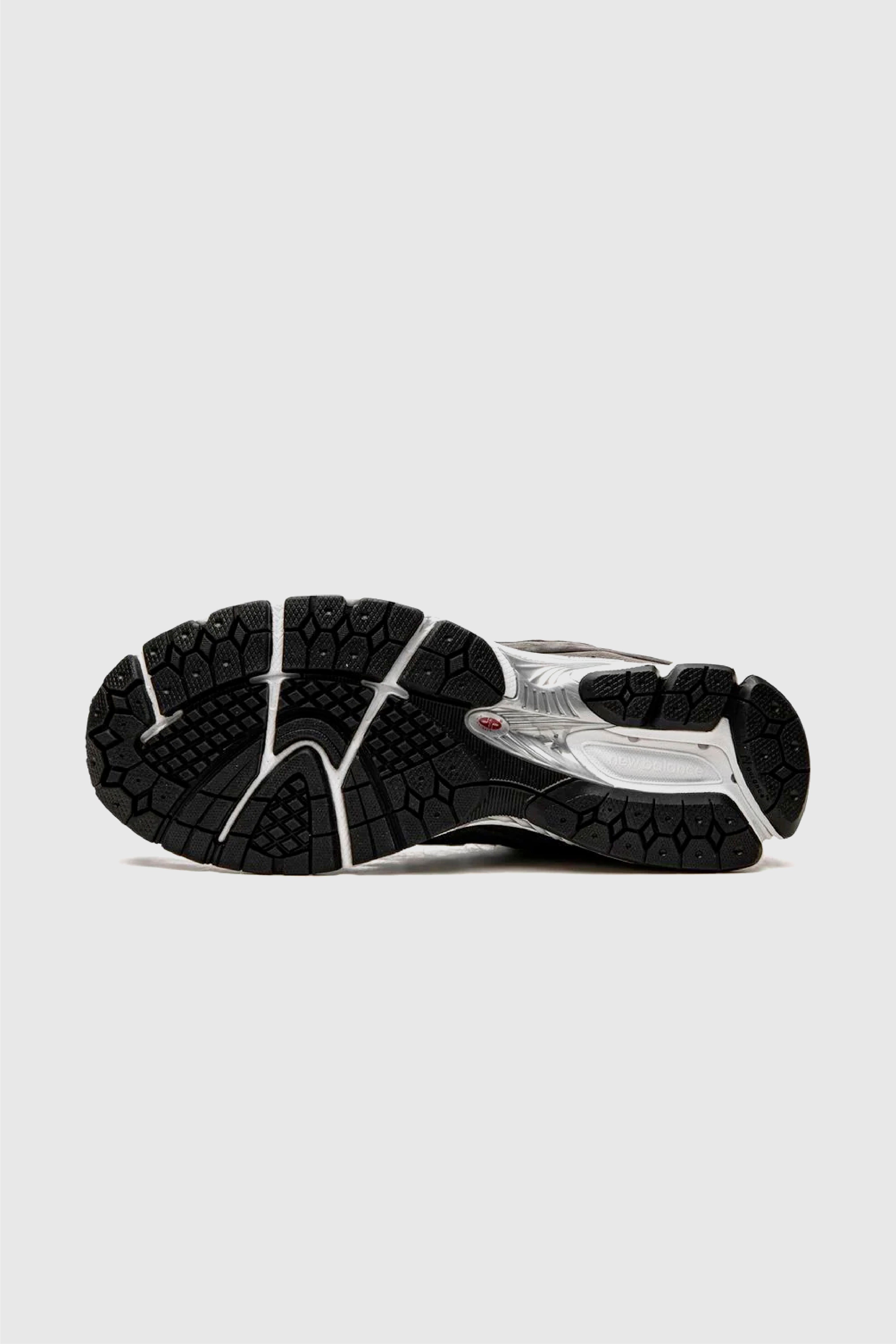 Selectshop FRAME - NEW BALANCE 2002R OG "Dark Grey" Footwear Concept Store Dubai