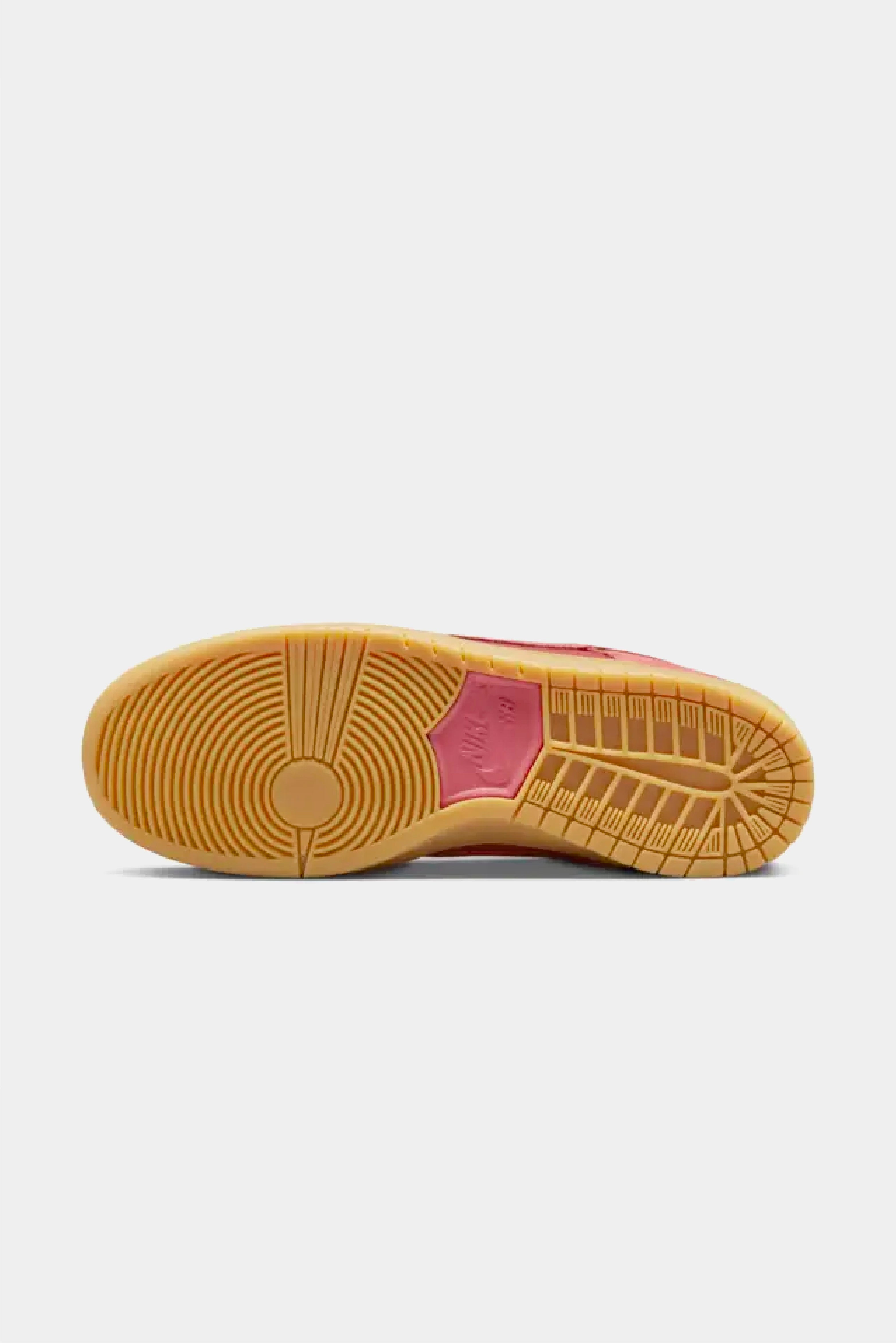 Selectshop FRAME - NIKE SB Nike SB Dunk Low "Adobe" Footwear Concept Store Dubai