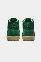 Selectshop FRAME - NIKE SB Nike SB Dunk High "Decon Gorge Green" Footwear Dubai
