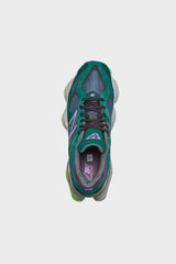 Selectshop FRAME - NEW BALANCE 9060 "Nightwatch Green" Footwear Concept Store Dubai