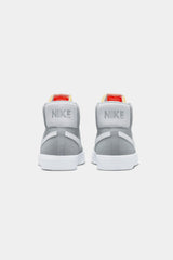 Selectshop FRAME - NIKE SB Blazer Mid SB 'Wolf Grey' Footwear Concept Store Dubai