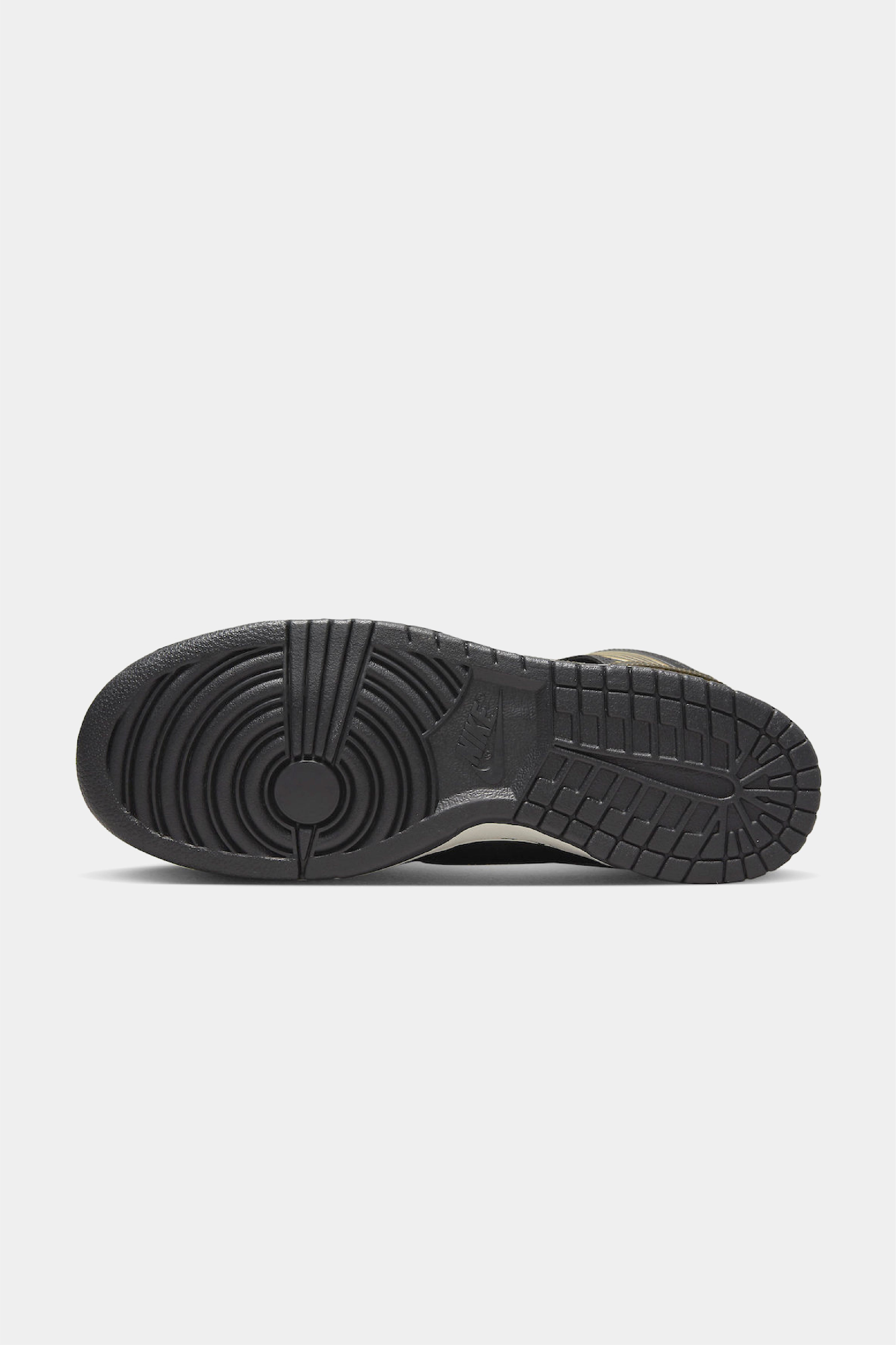 Selectshop FRAME - NIKE SB Pawnshop x Nike SB Dunk High Footwear Concept Store Dubai