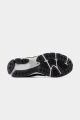Selectshop FRAME - NEW BALANCE 2002R "Gore-Tex Black Castlerock" Footwear Concept Store Dubai