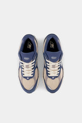 Selectshop FRAME - NEW BALANCE 2002R 'Vintage Indigo Calm Taupe' Footwear Concept Store Dubai