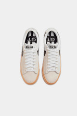 Selectshop FRAME - NIKE SB Nike SB Blazer Low PRO GT Footwear Dubai