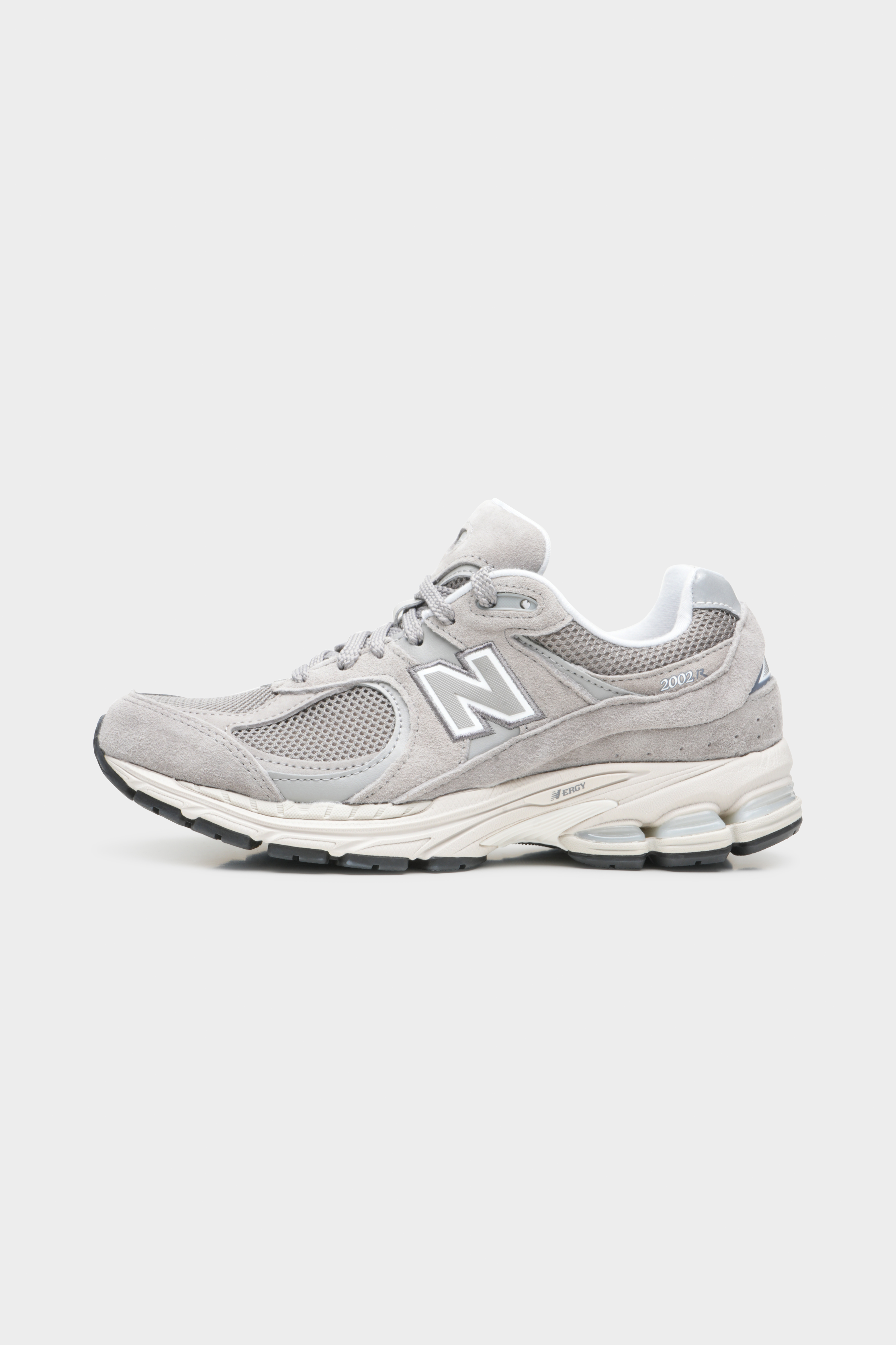 Selectshop FRAME -NEW BALANCE 2002R 「マーブルヘッド」フットウェア・コンセプト・ストア ドバイ