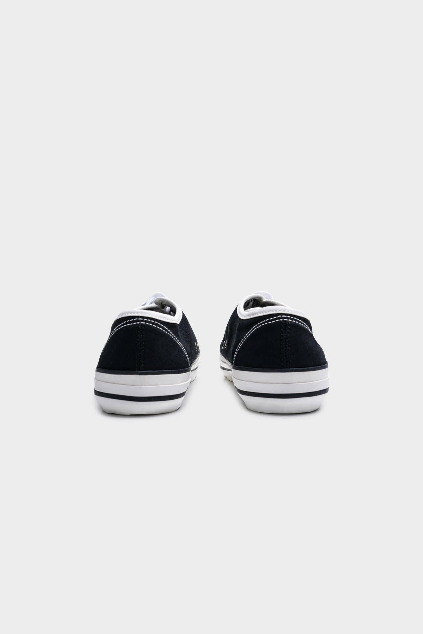 Selectshop FRAME - COMME DES GARÇONS COMME DES GARÇONS Black Pointed Low-Top Sneakers Footwear Dubai