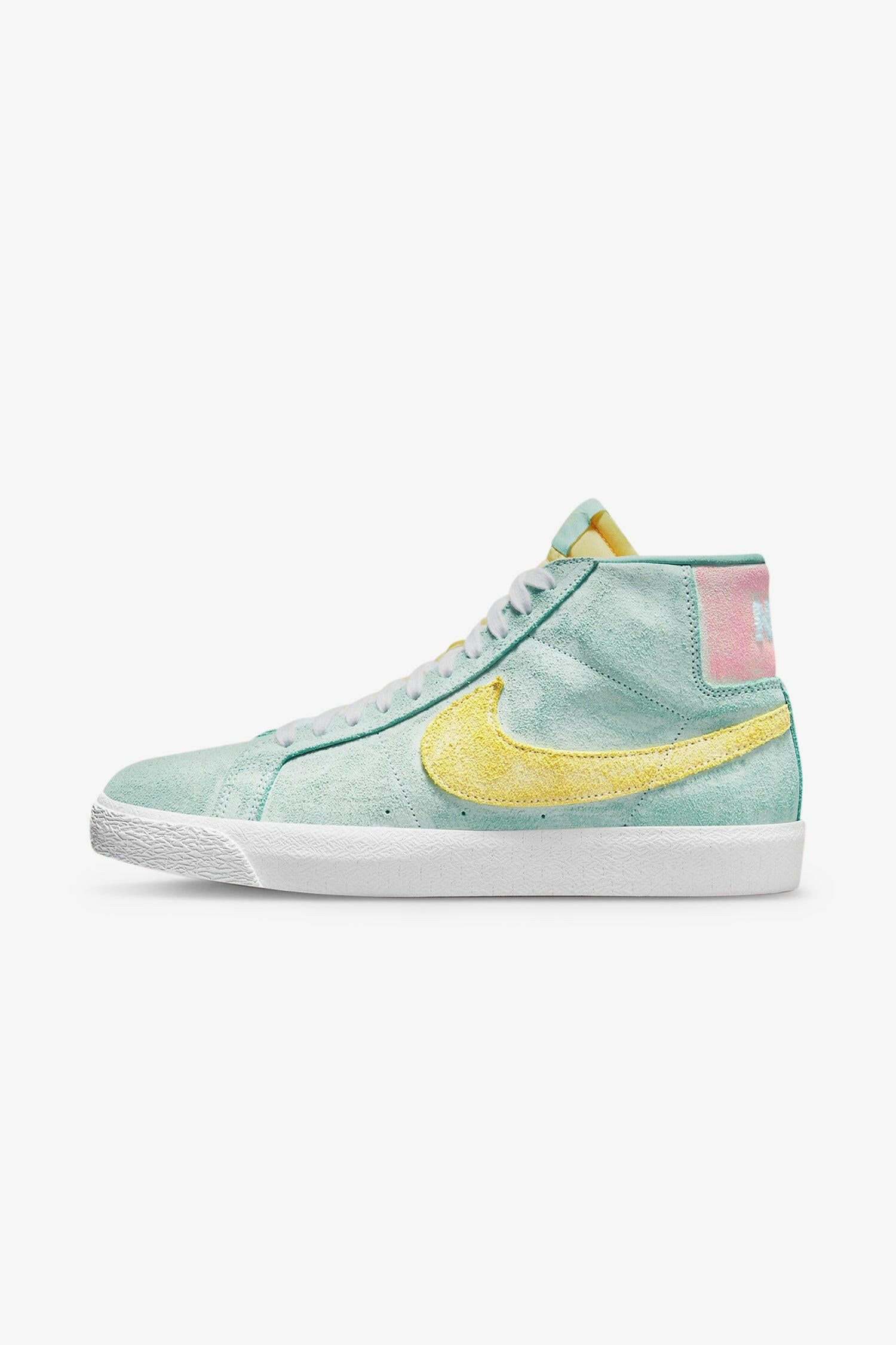 Selectshop FRAME - NIKE SB Blazer Mid PRM "Faded Light Dew" footwear Dubai