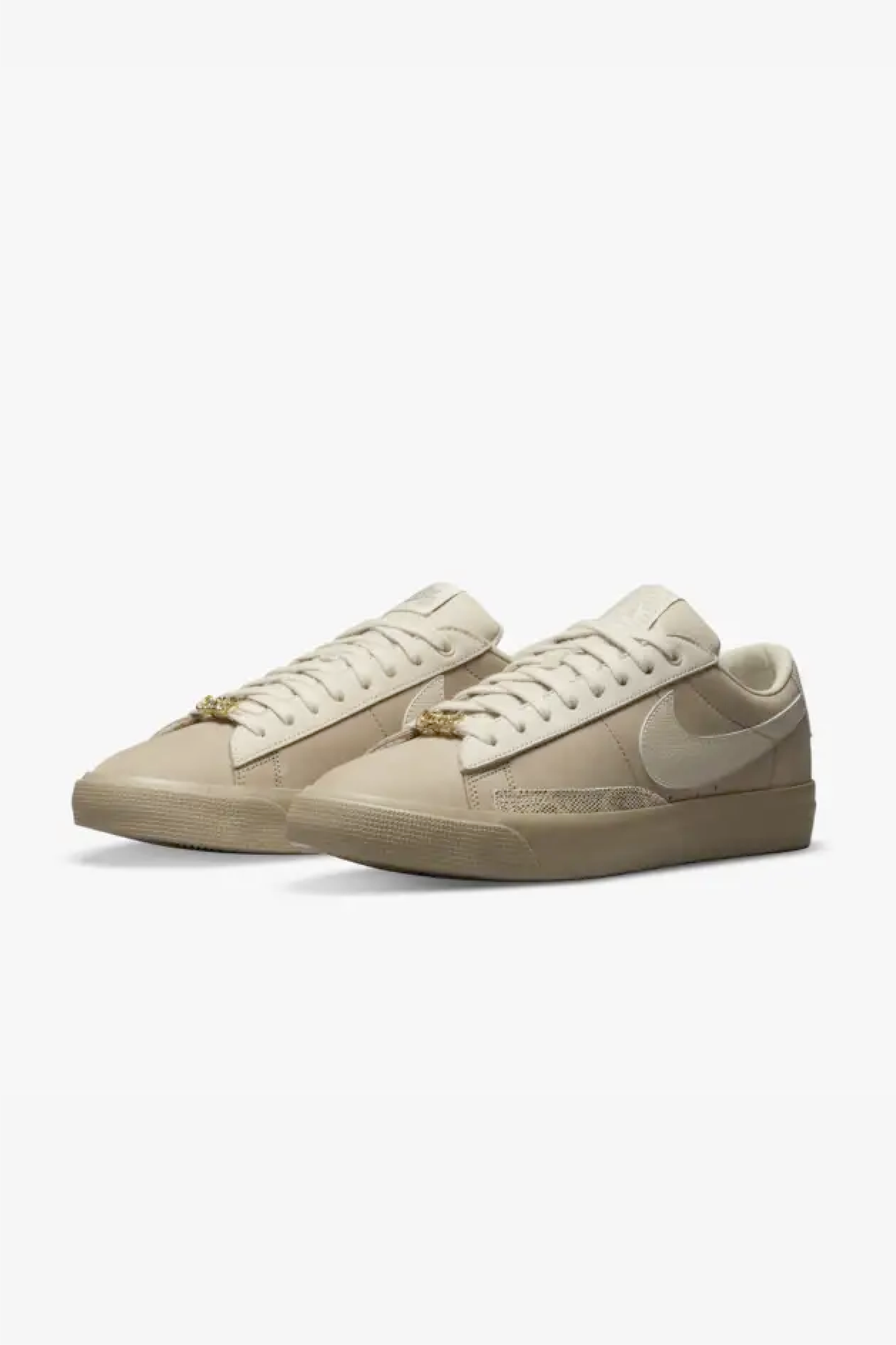 Selectshop FRAME -NIKE SB Nike SB  Blazer Low x FPAR Footwear Dubai