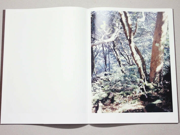 Selectshop FRAME - FRAME BOOK YOSHIHIKO UEDA, Materia Book Dubai