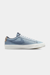 Selectshop FRAME - NIKE SB Nike SB Blazer Low GT "Light Denim" Footwear Dubai