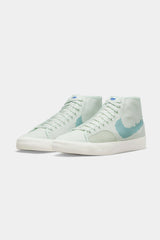 Selectshop FRAME -NIKE SB Nike SB  Blazer Court Mid Premium "Barely Green" Footwear Dubai