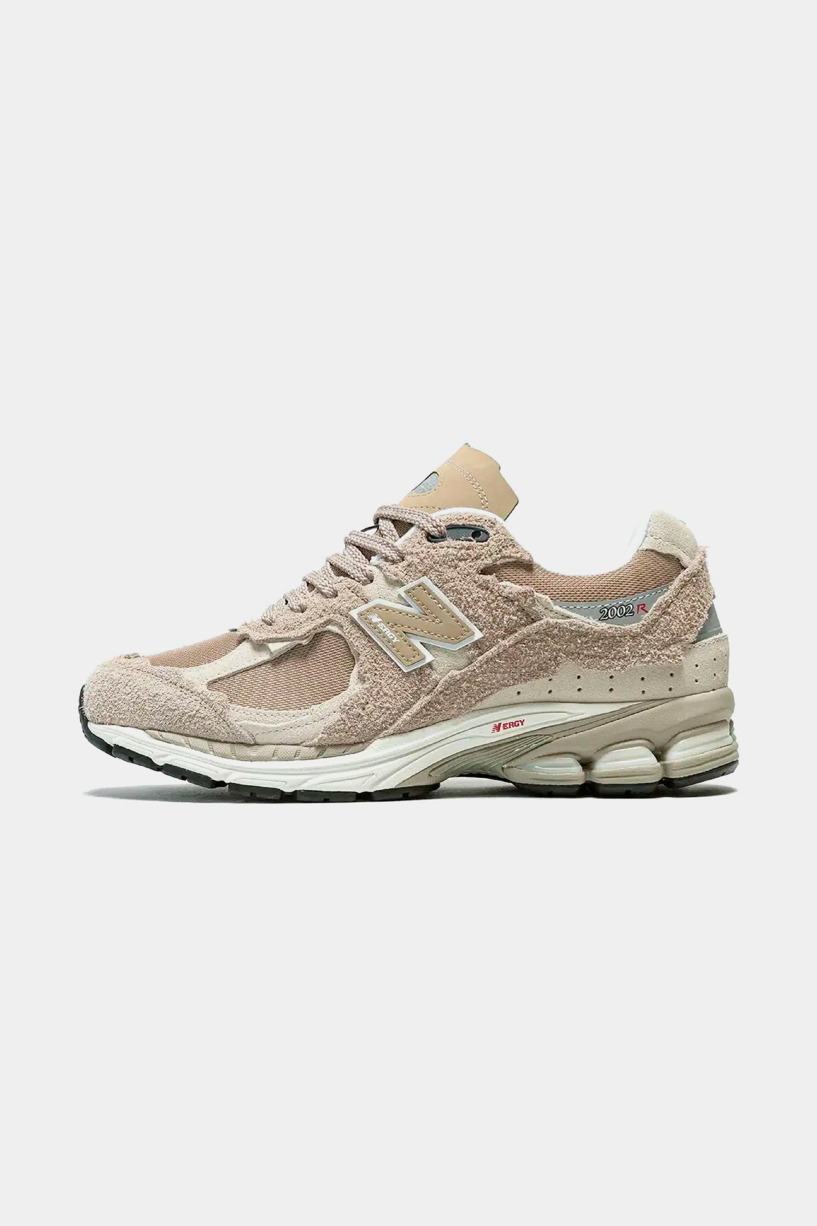 Selectshop FRAME -NEW BALANCE 2002R "Protection Pack Driftwood" フットウェア・コンセプト・ストア ドバイ