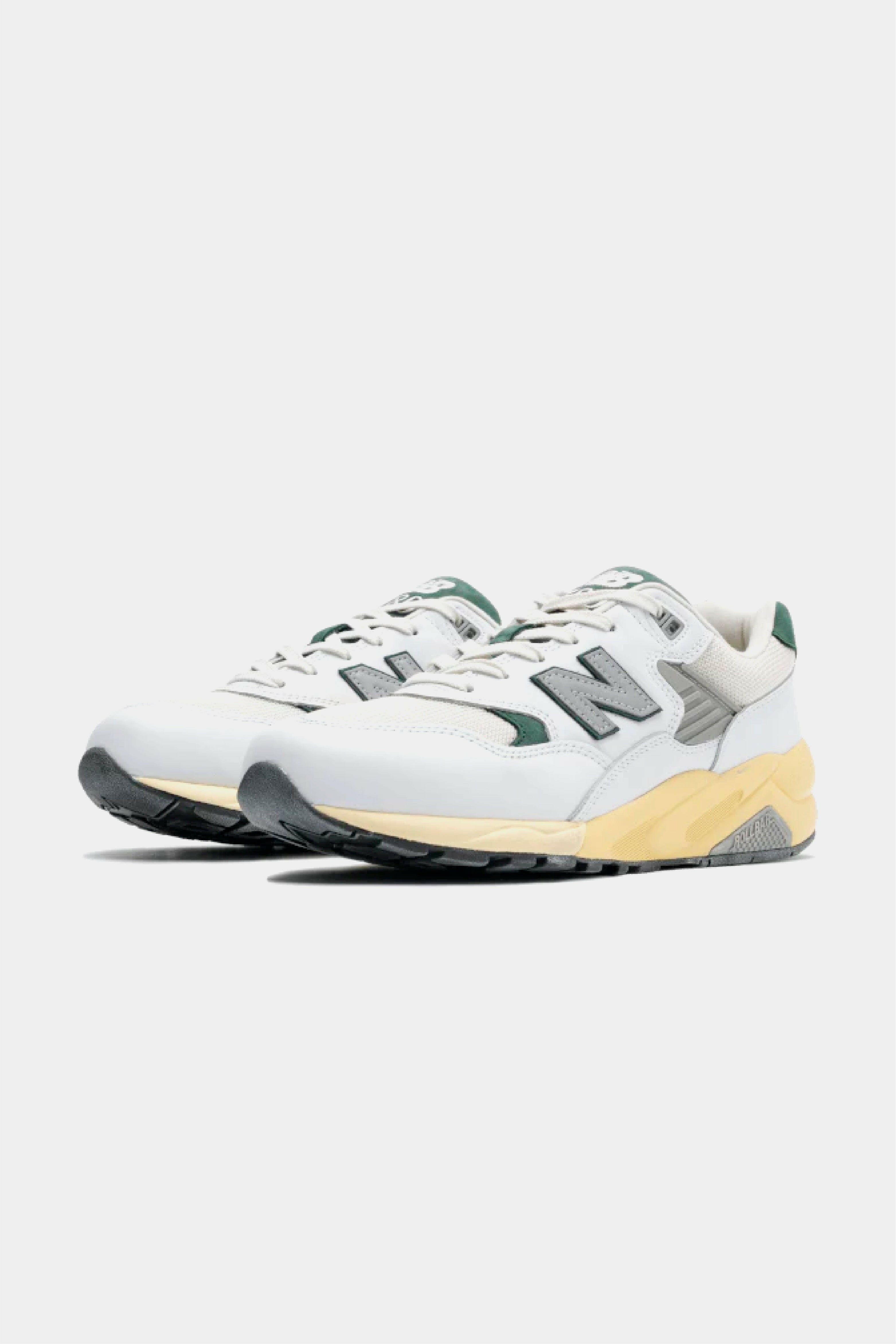 Selectshop FRAME -NEW BALANCE 580 'White Nightwatch Green' Footwear Concept Store Dubai