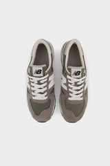 Selectshop FRAME - NEW BALANCE 990 "Made In USA Grey" Footwear Concept Store Dubai