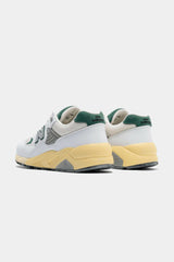 Selectshop FRAME -NEW BALANCE 580 'White Nightwatch Green' Footwear Concept Store Dubai