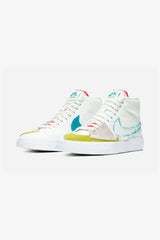 Selectshop FRAME - NIKE SB Zoom Blazer Mid Edge "Hack Pack" Footwear Dubai