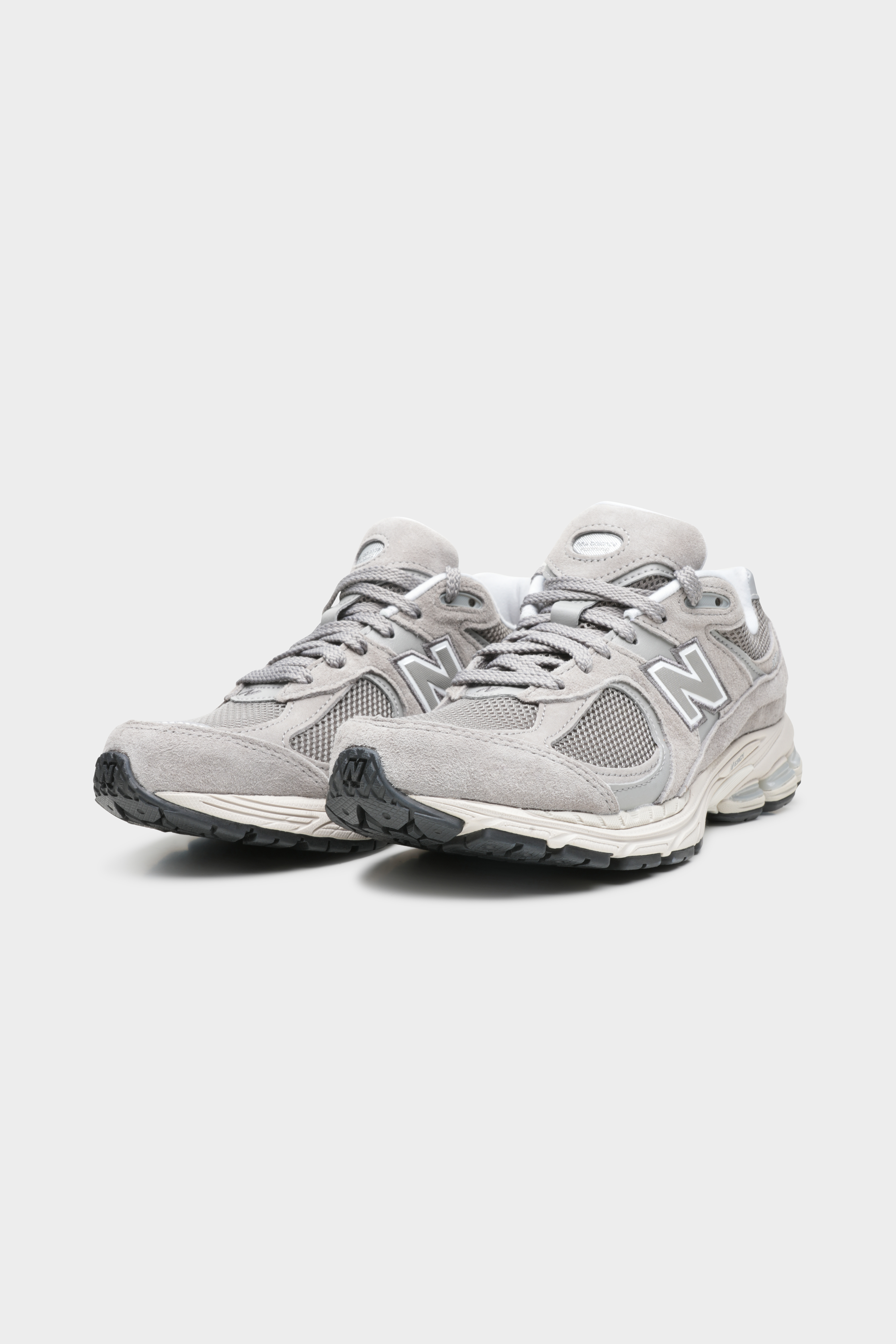 Selectshop FRAME - NEW BALANCE 2002R "Marblehead" Footwear Concept Store Dubai