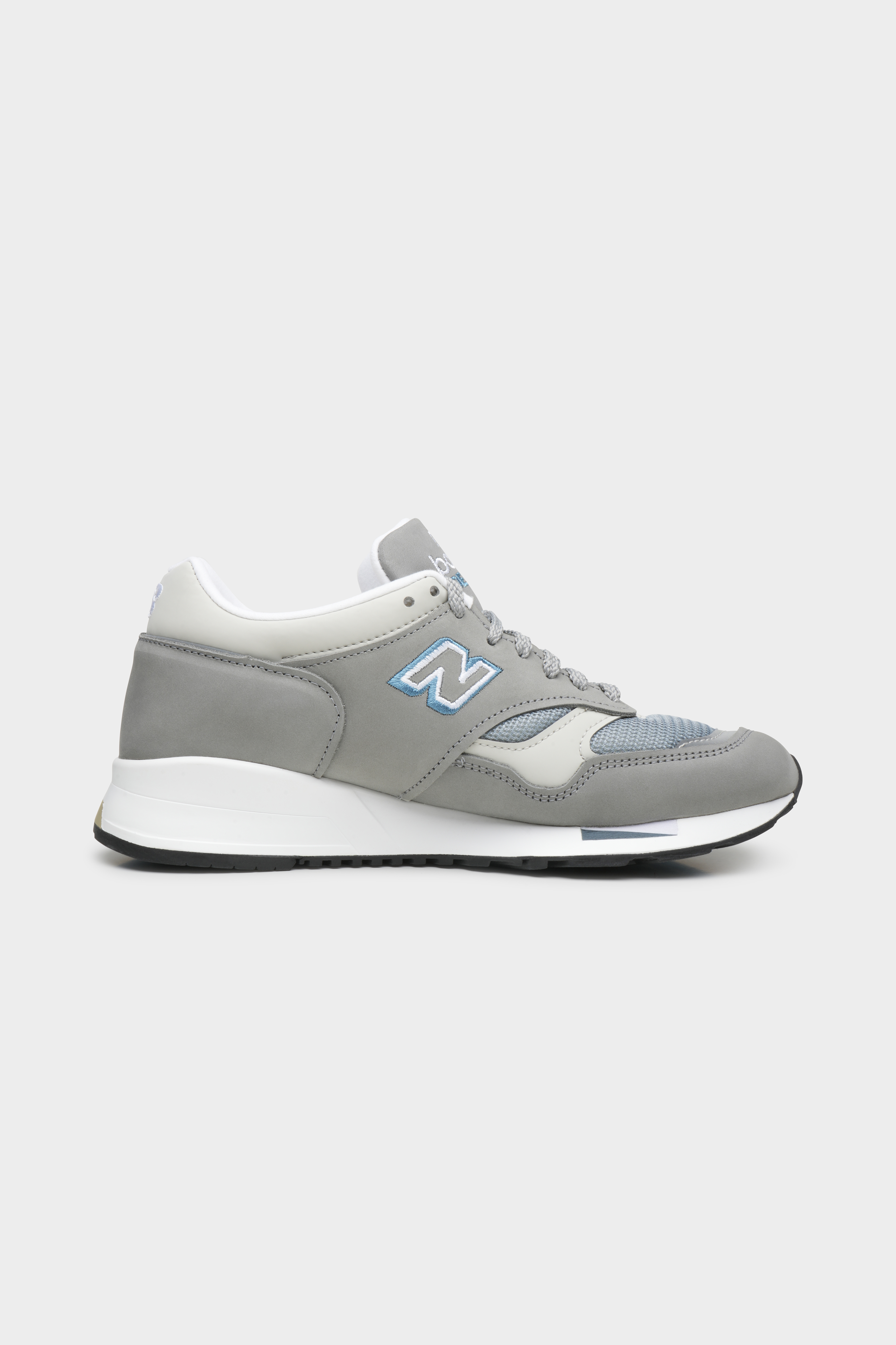 Selectshop FRAME - NEW BALANCE M1500BSG "슬레이트 블루 그레이" 풋웨어 컨셉 스토어 두바이