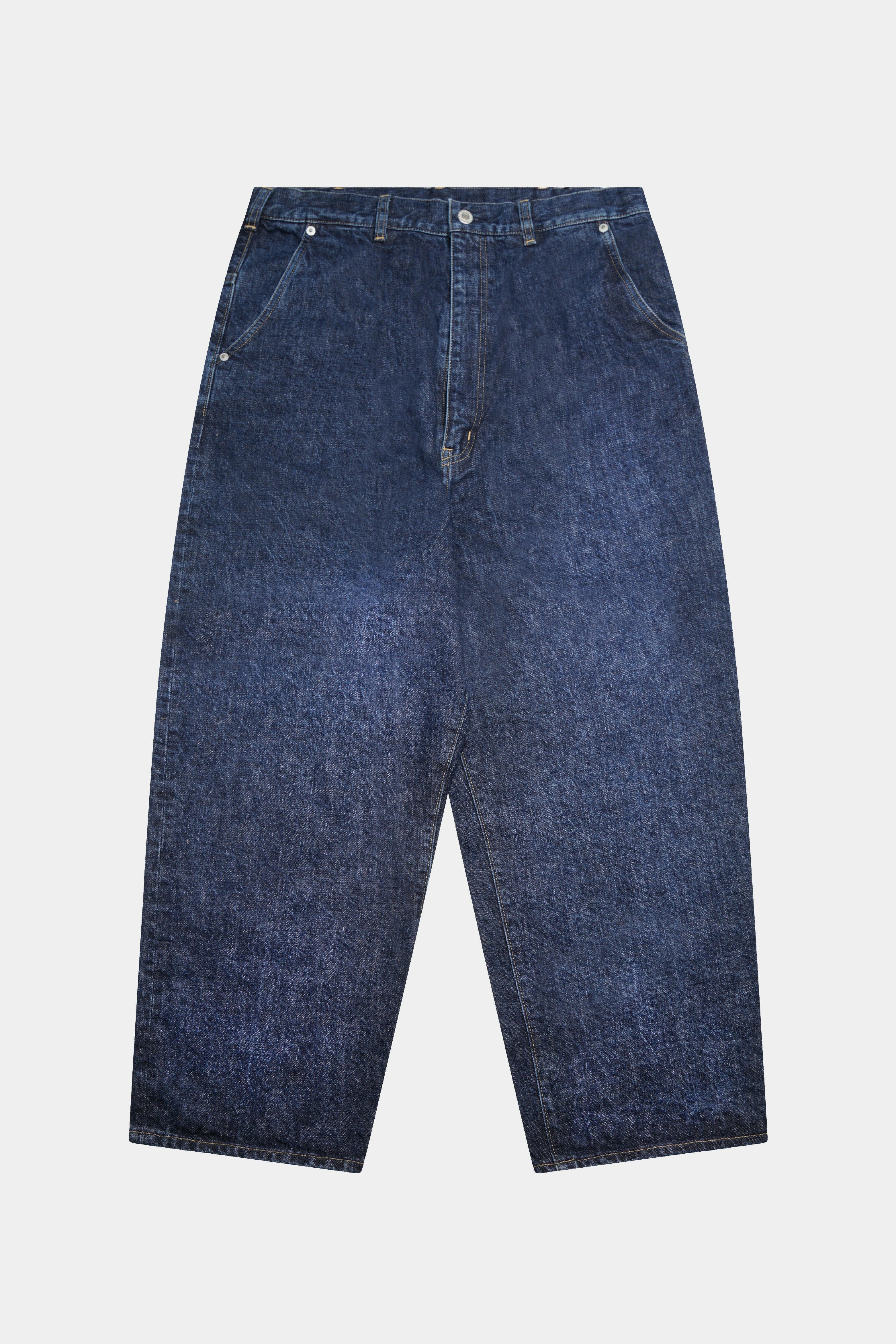 Selectshop FRAME - COMME DES GARÇONS HOMME Pleated Dark Wash Denim in Indigo Bottoms Dubai