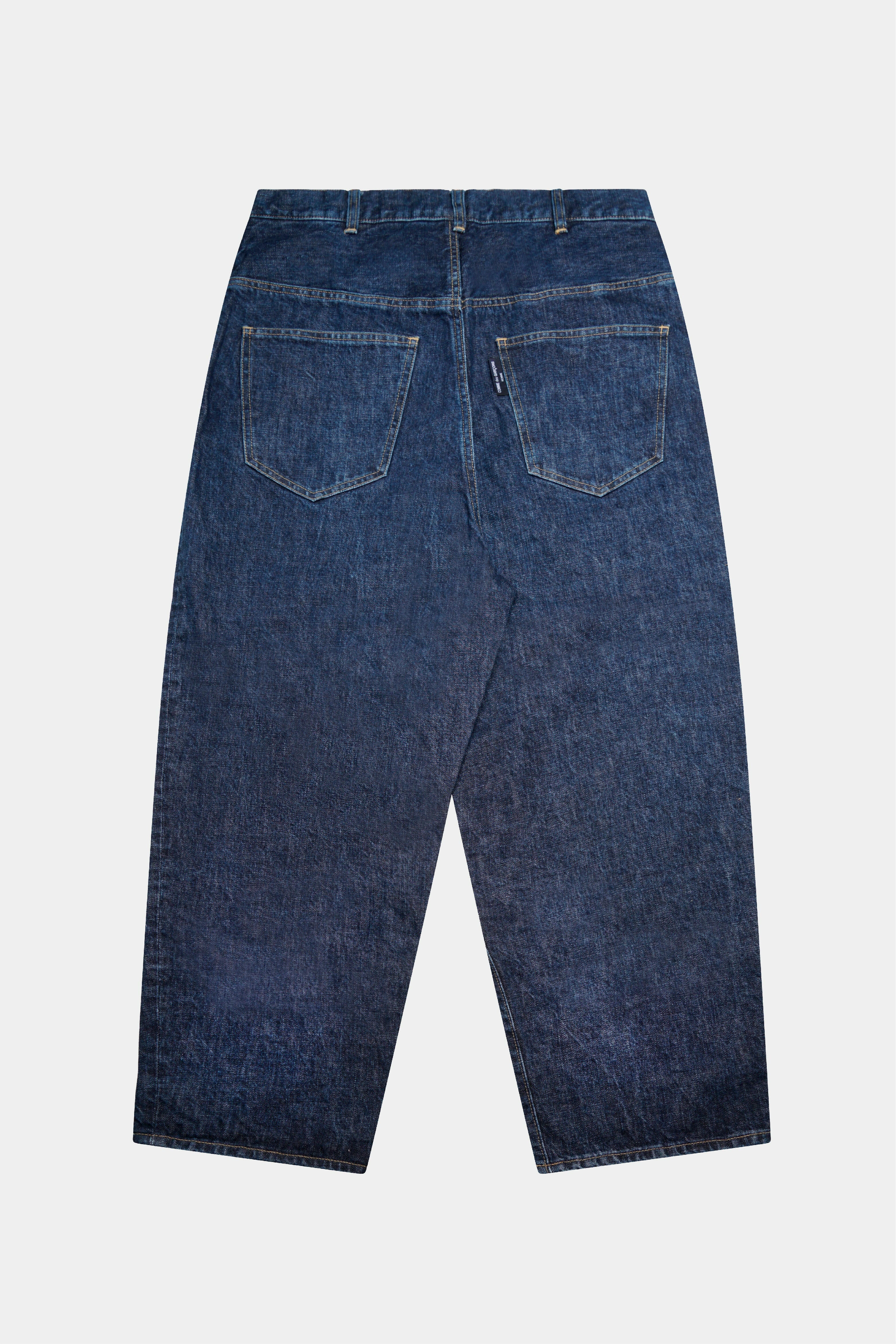 Selectshop FRAME - COMME DES GARÇONS HOMME Pleated Dark Wash Denim in Indigo Bottoms Dubai